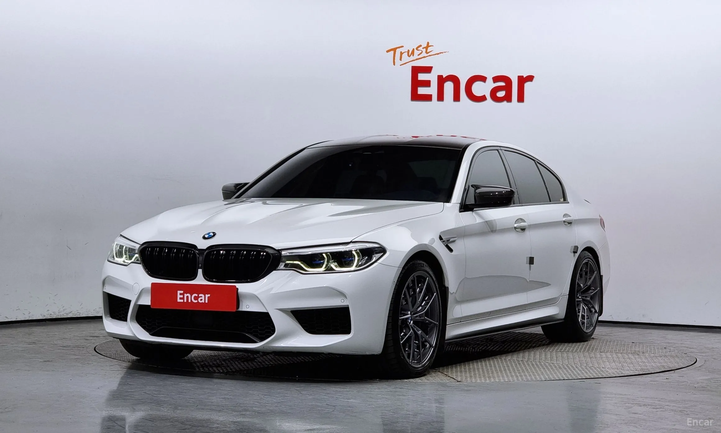 BMW M5 (F90)