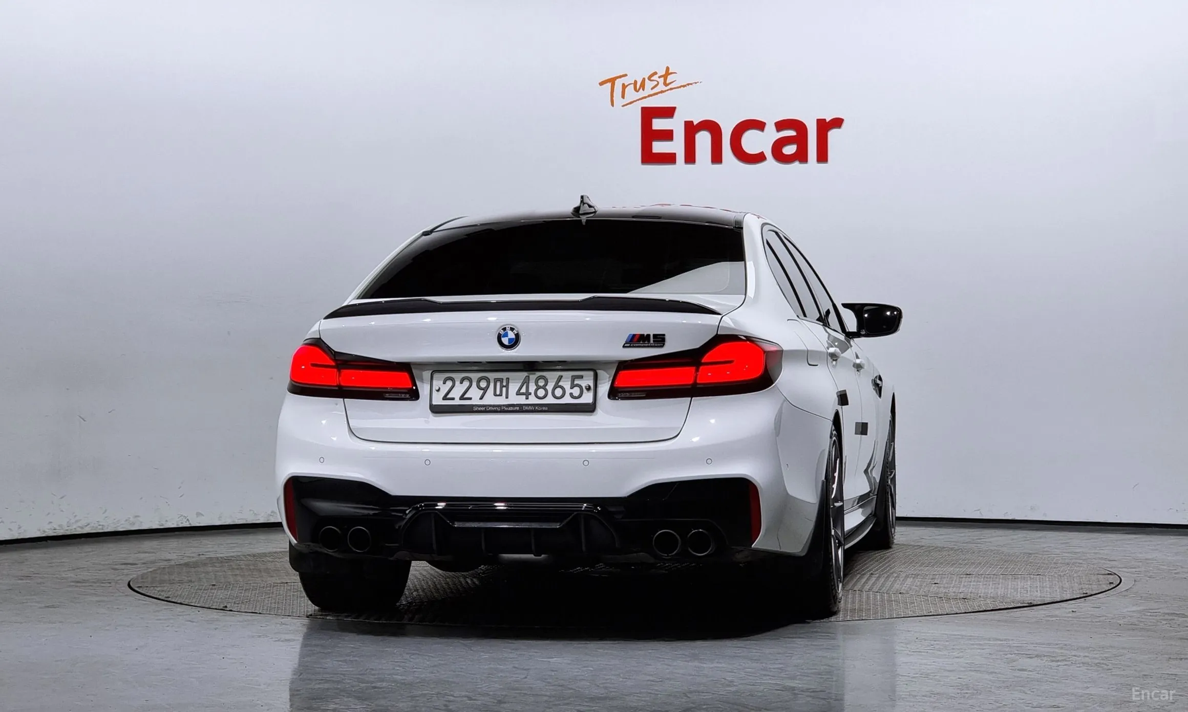 BMW M5 (F90) превью 3