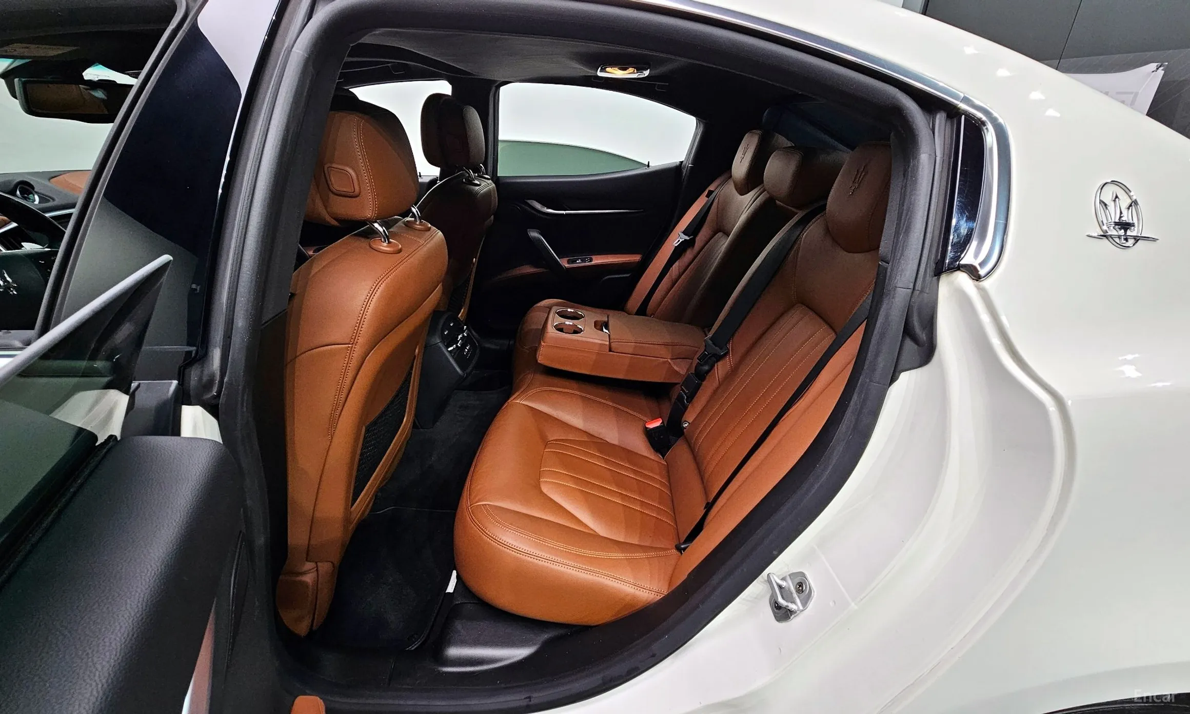 Maserati Ghibli превью 11