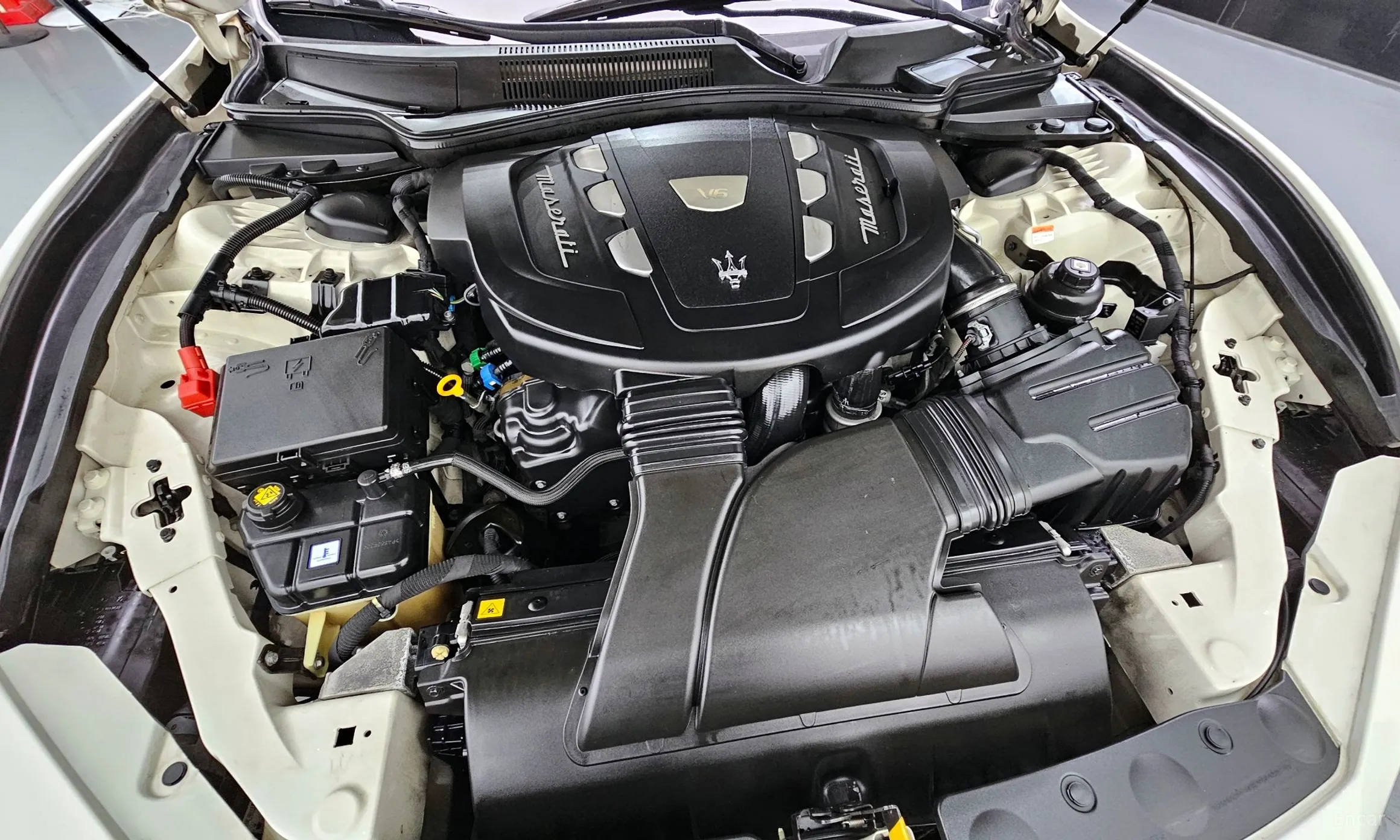 Maserati Ghibli превью 6
