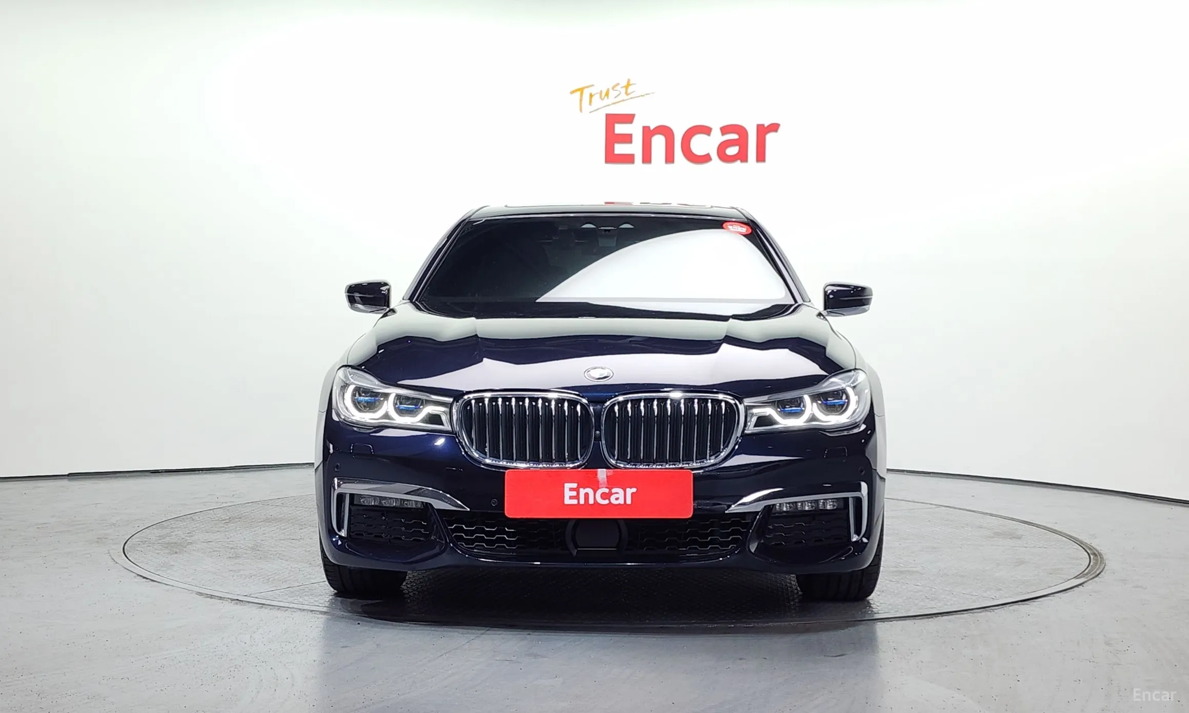 BMW 7 Series (G11) превью 2