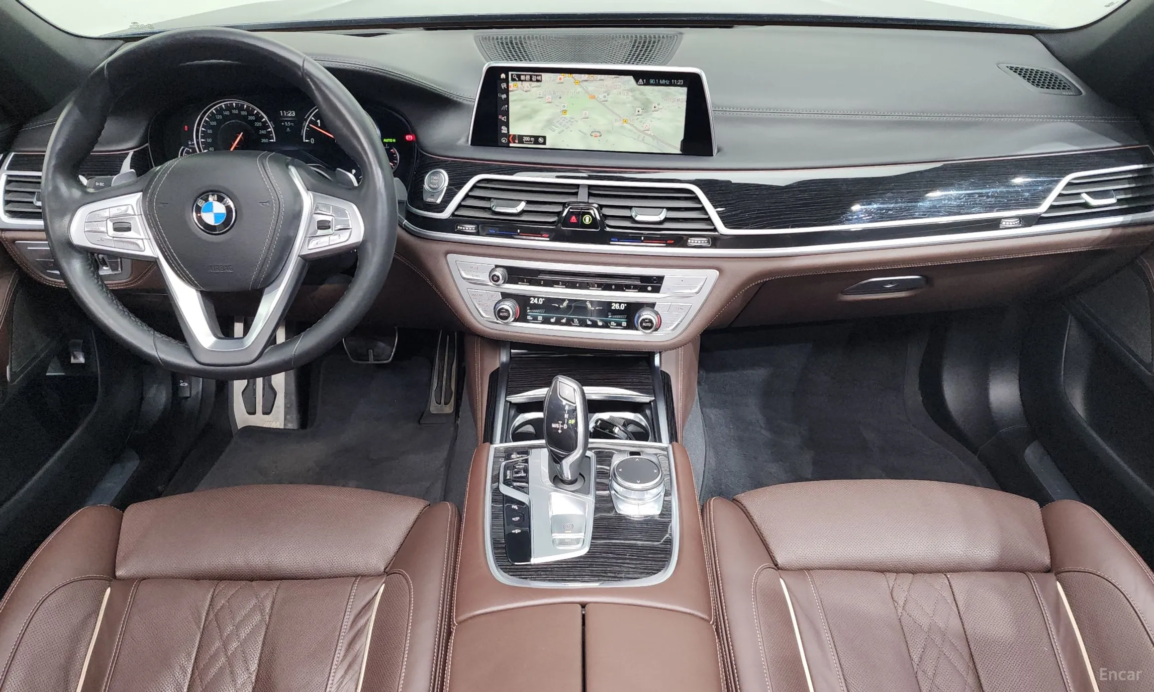 BMW 7 Series (G11) превью 4