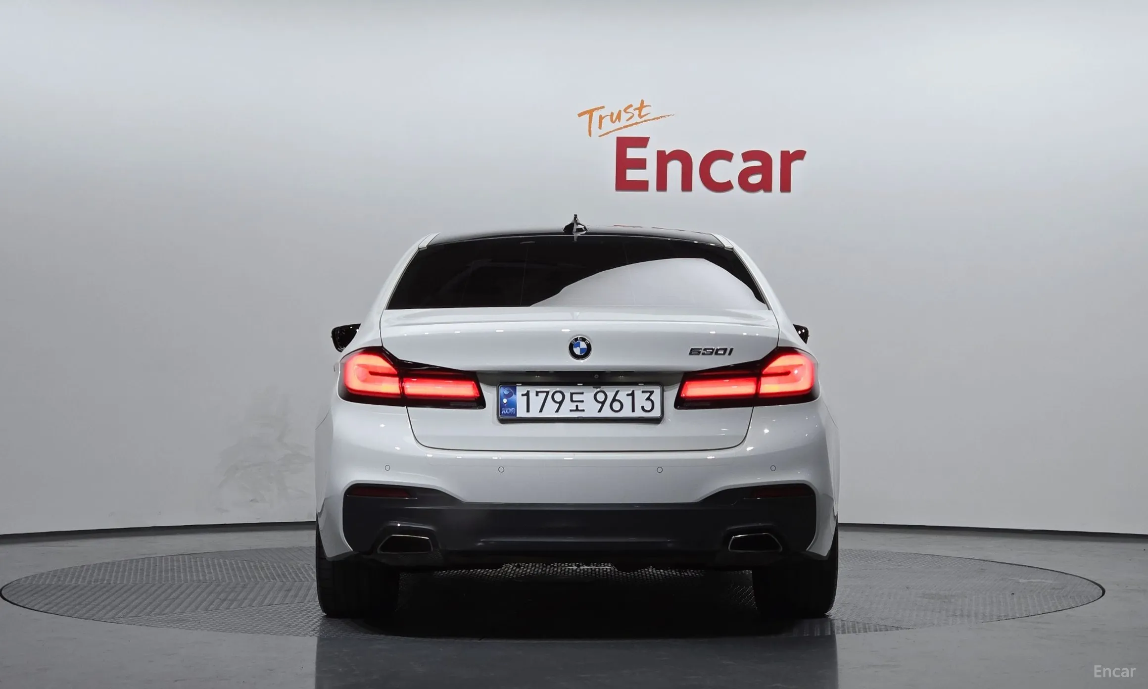 BMW 5 Series (G30) превью 3