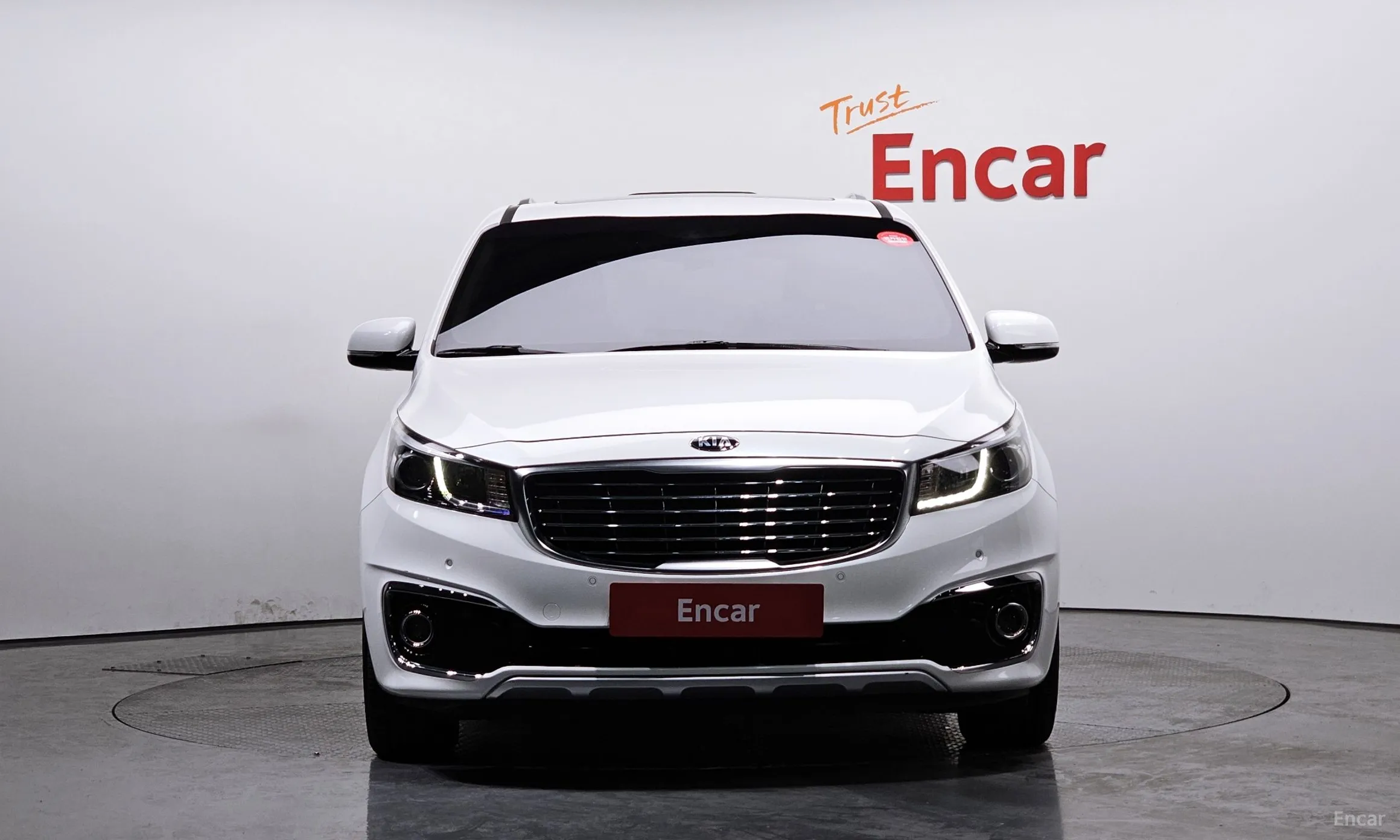 Kia Carnival превью 2