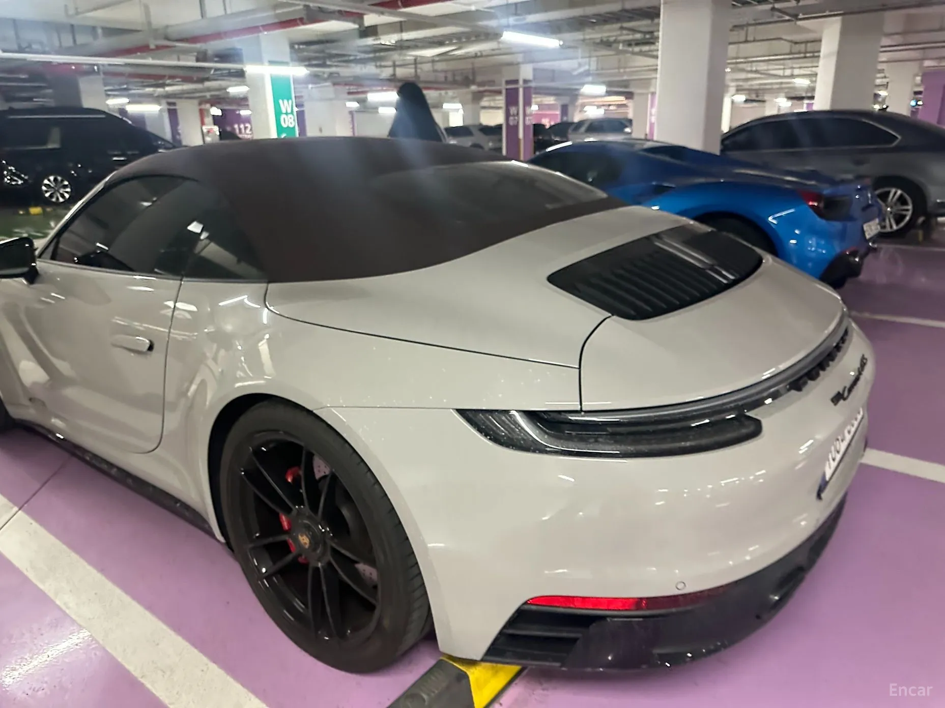 Porsche 911 (992)