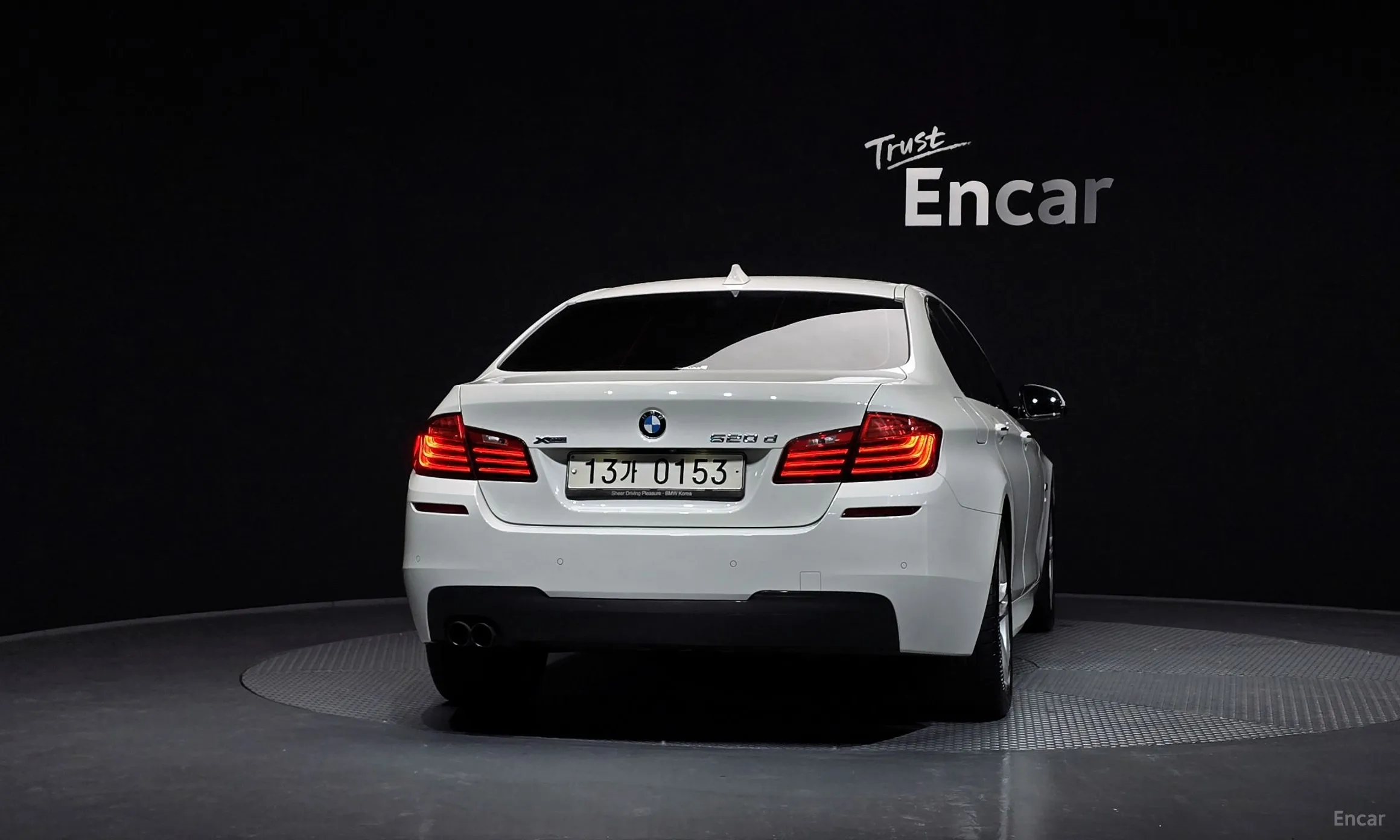 BMW 5 Series (F10) превью 3