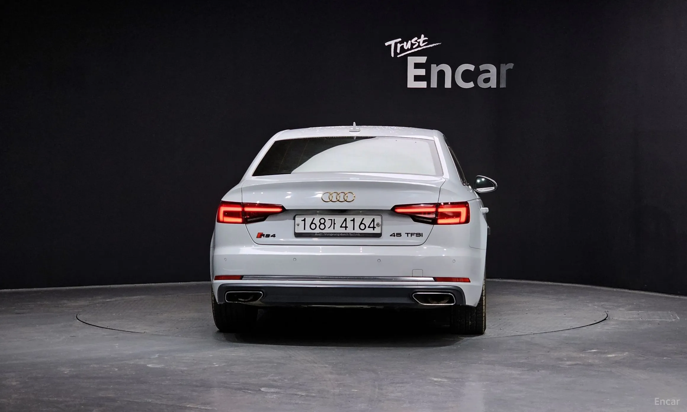 Audi A4 (B9) превью 3