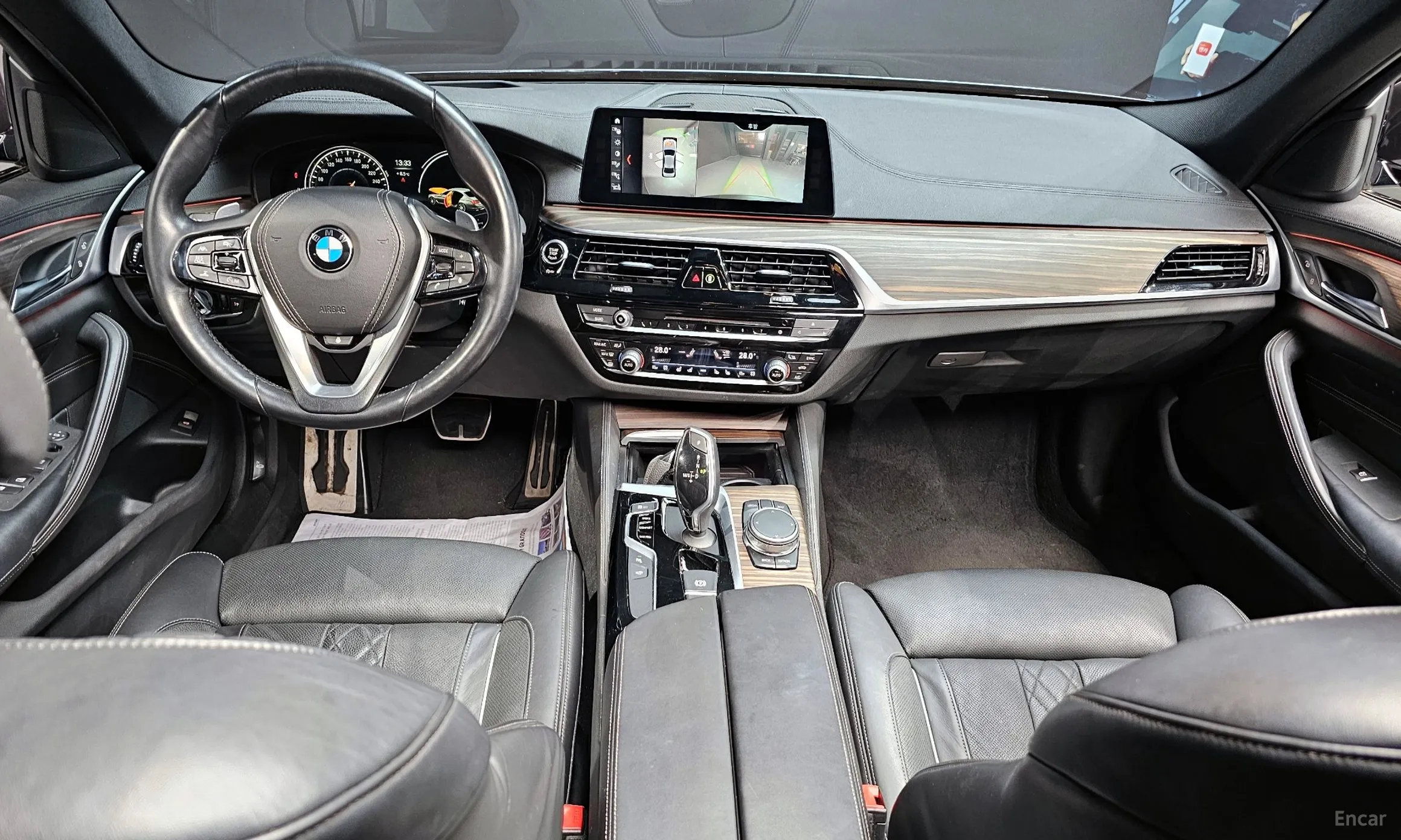 BMW 5 Series (G30) превью 4