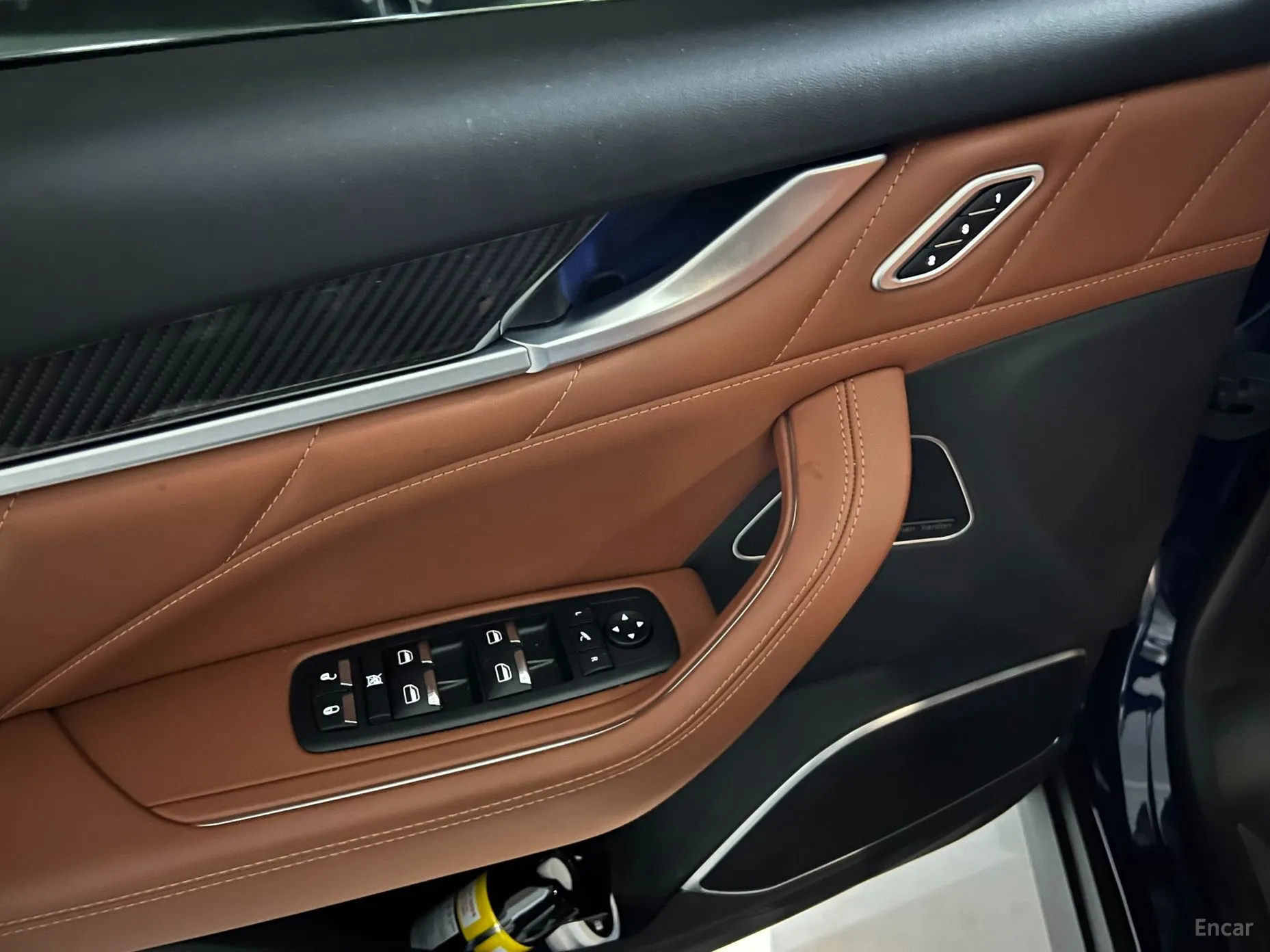 Maserati Levante превью 13