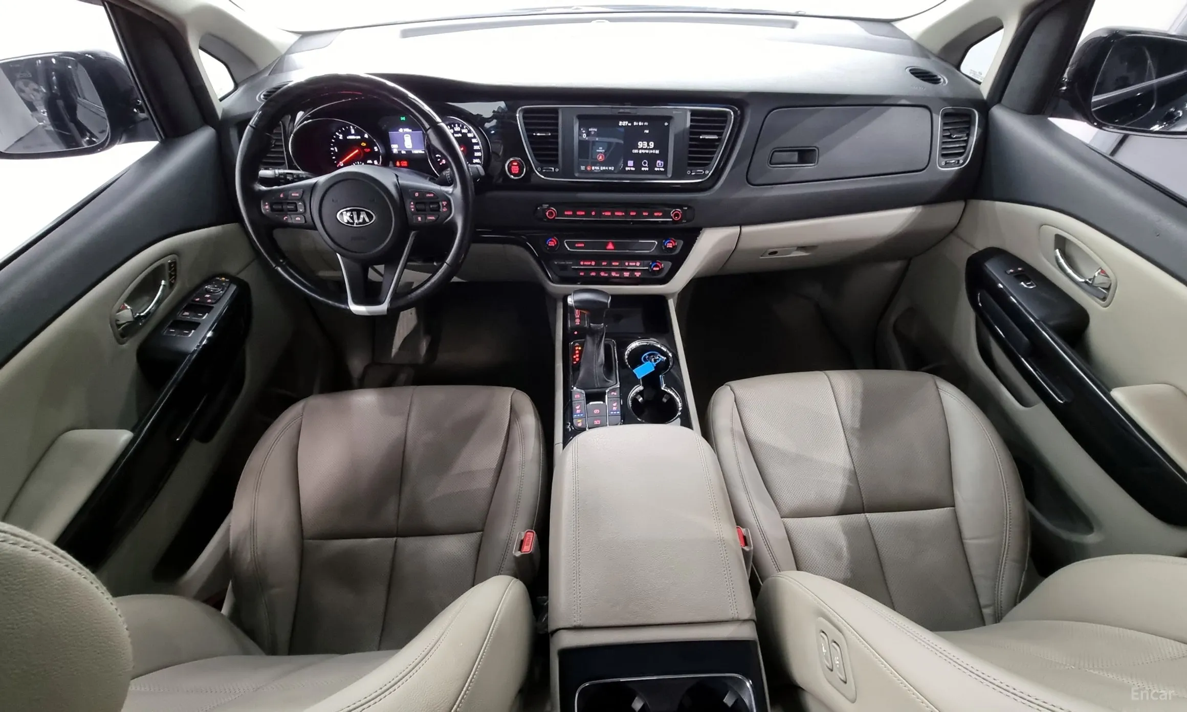 Kia Carnival превью 4