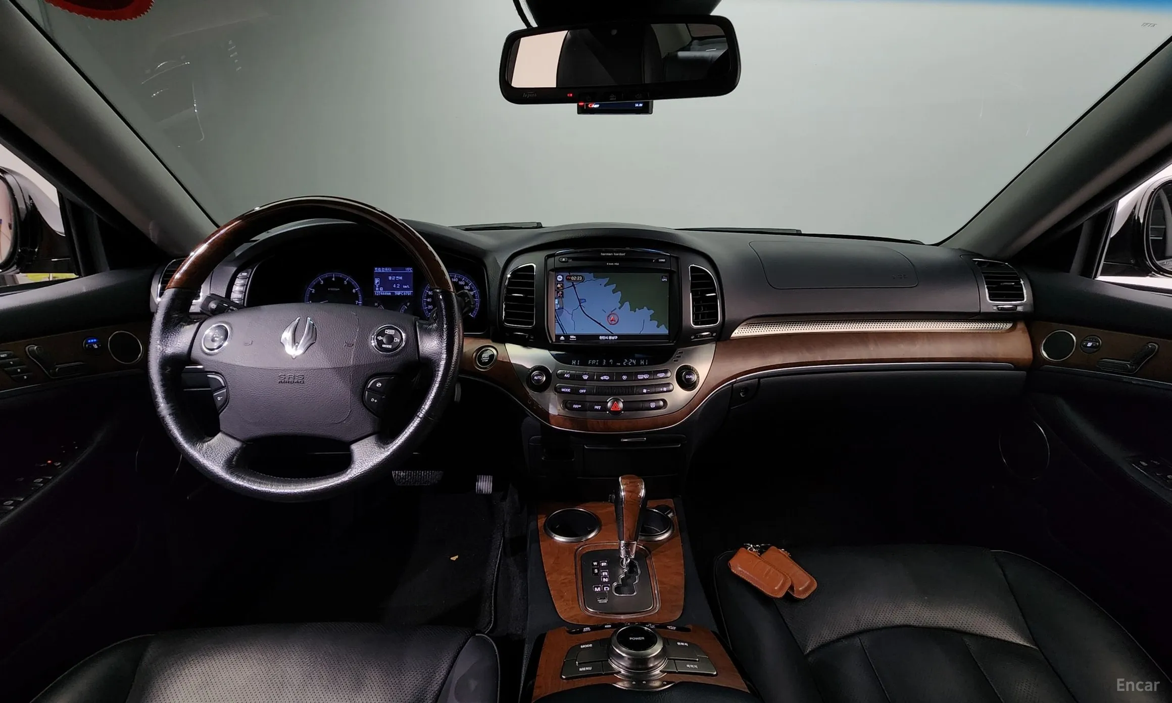KG Mobility (SsangYong) Chairman W превью 4