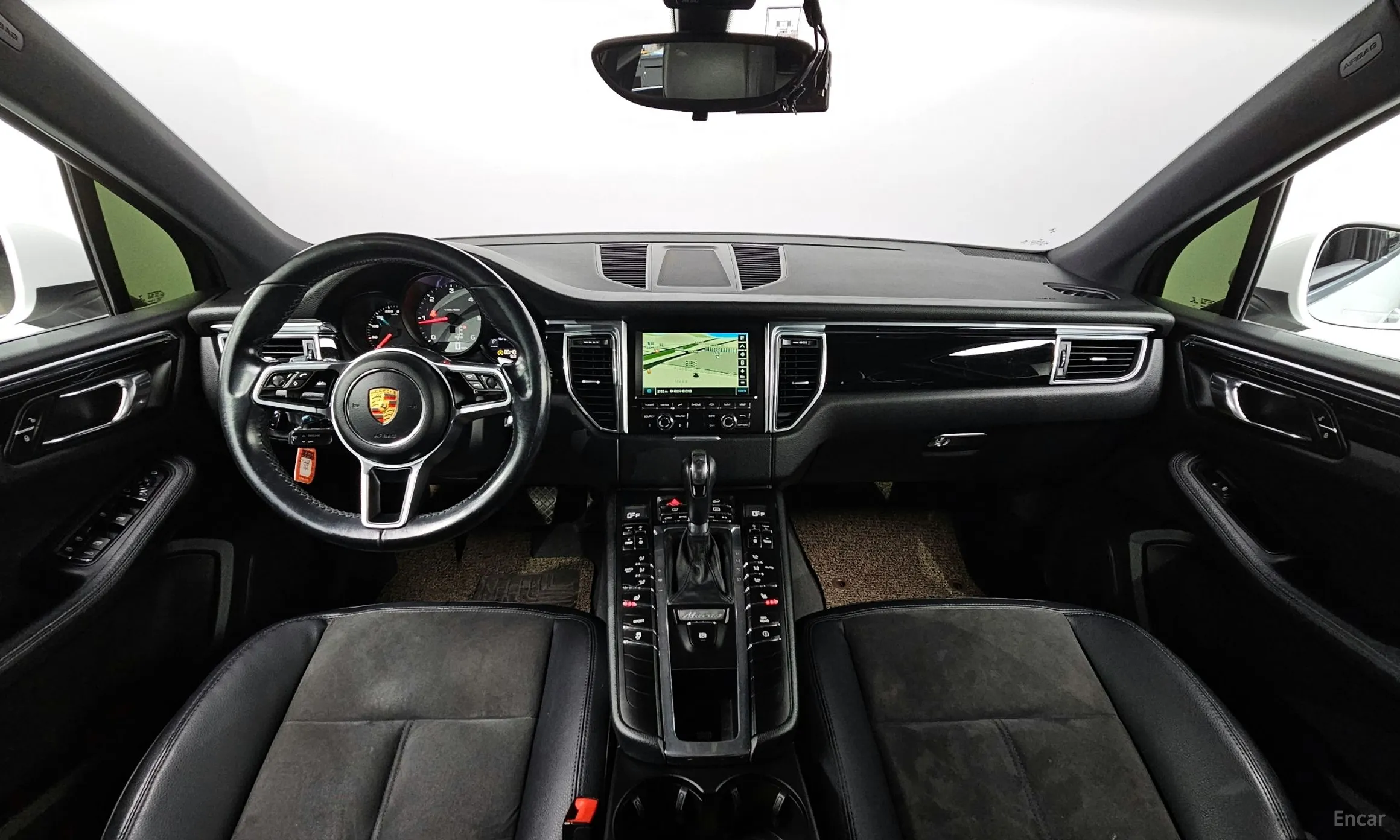 Porsche Macan превью 4