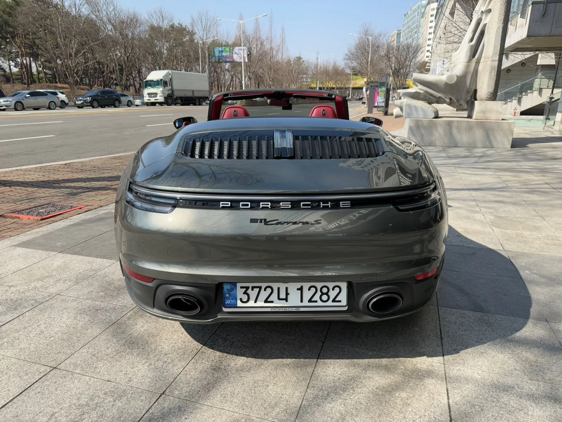 Porsche 911 (992) превью 3