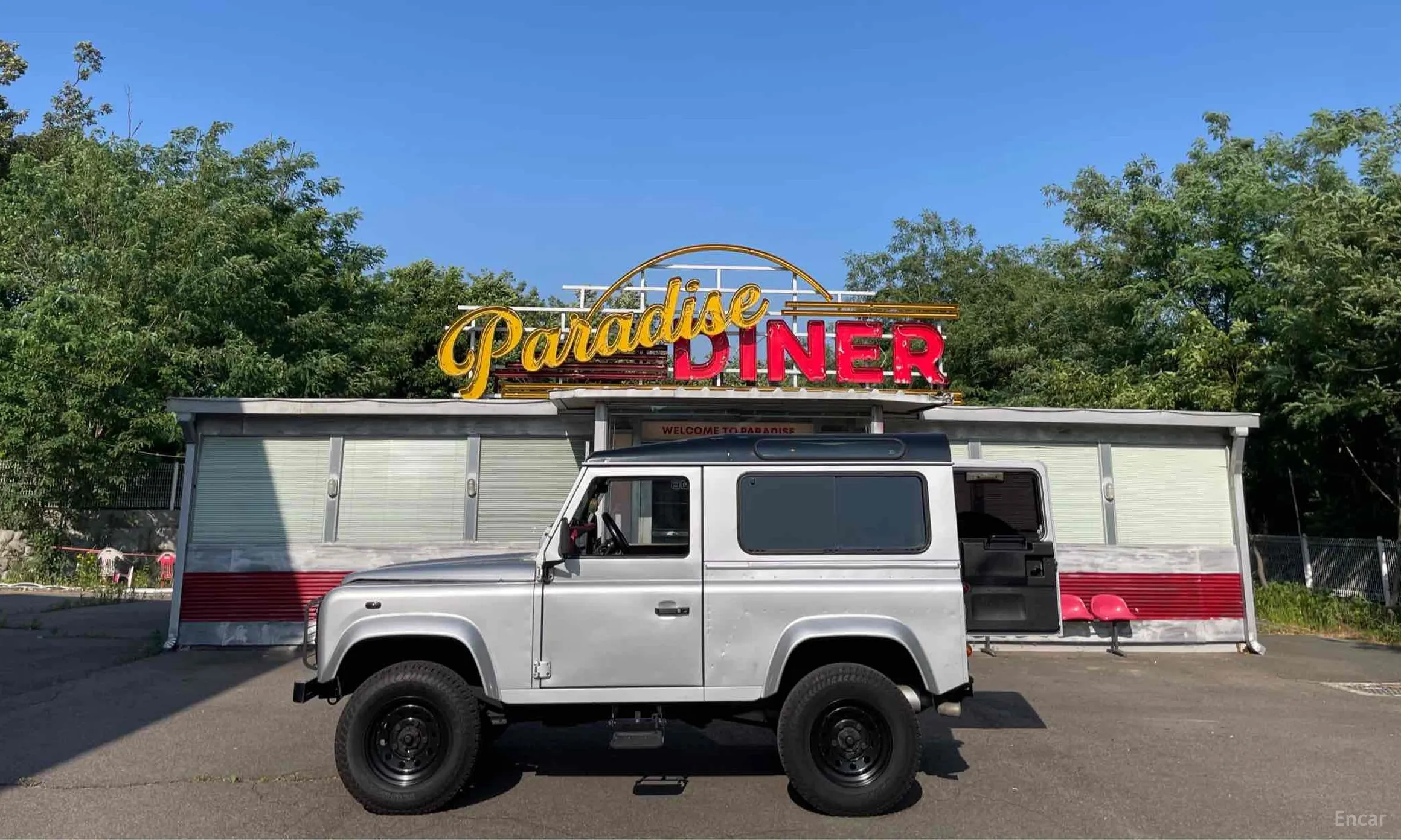 Land Rover Defender превью 3