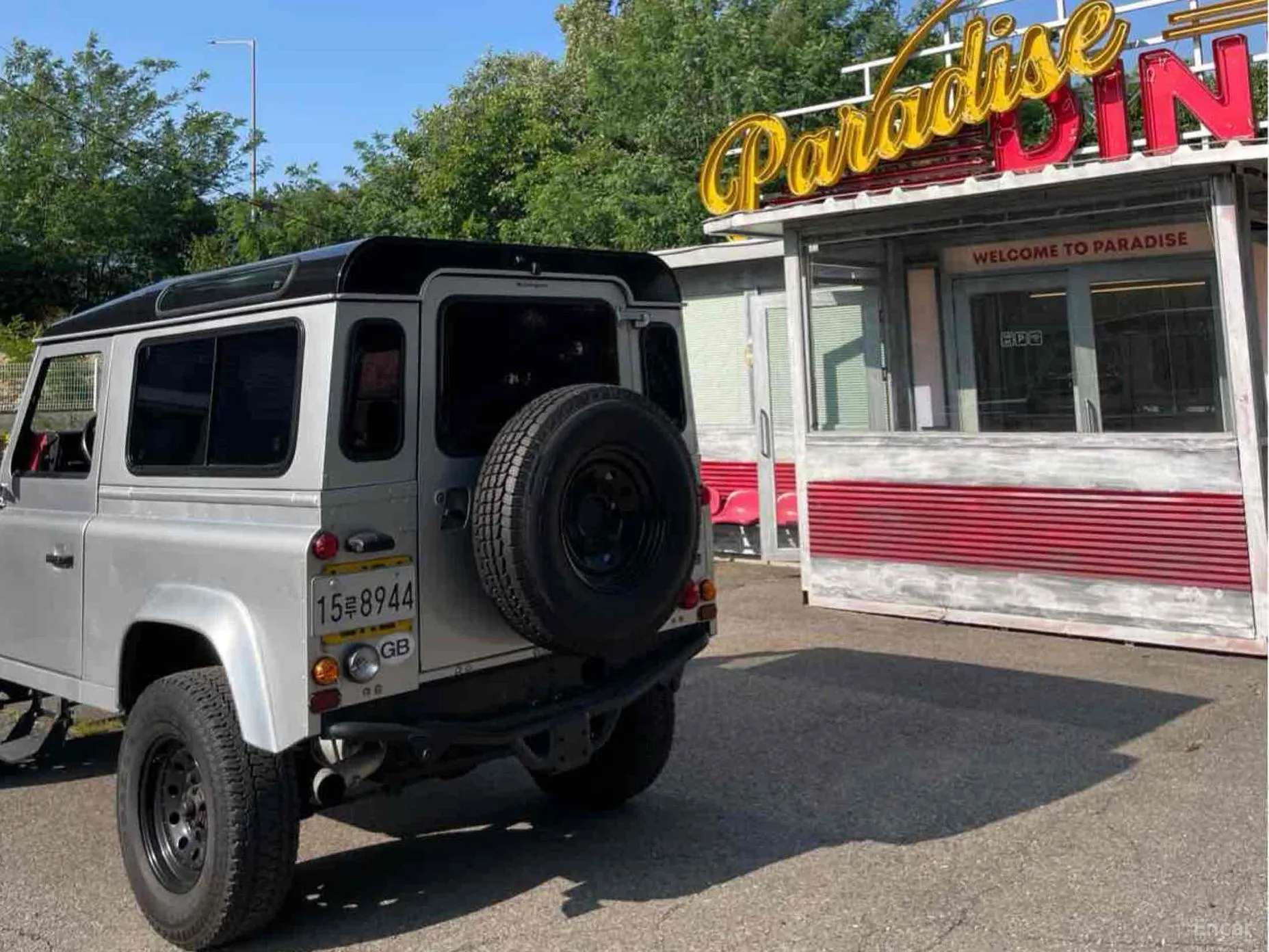 Land Rover Defender превью 4
