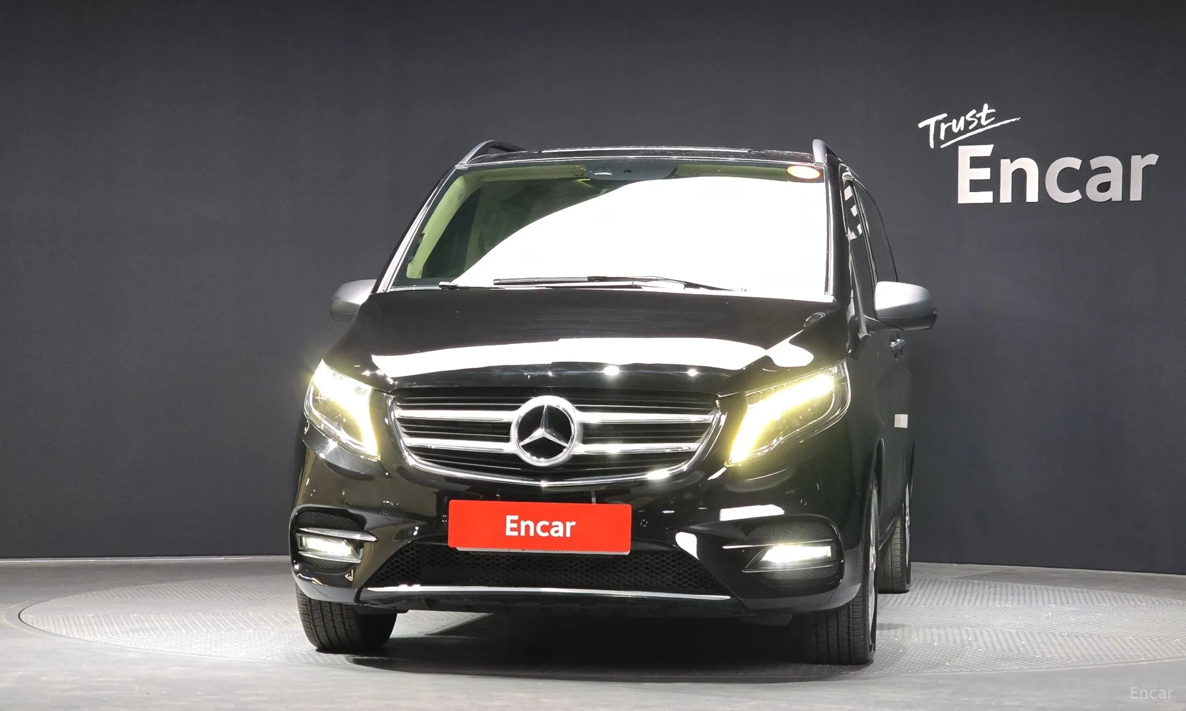 Mercedes Benz V-Class