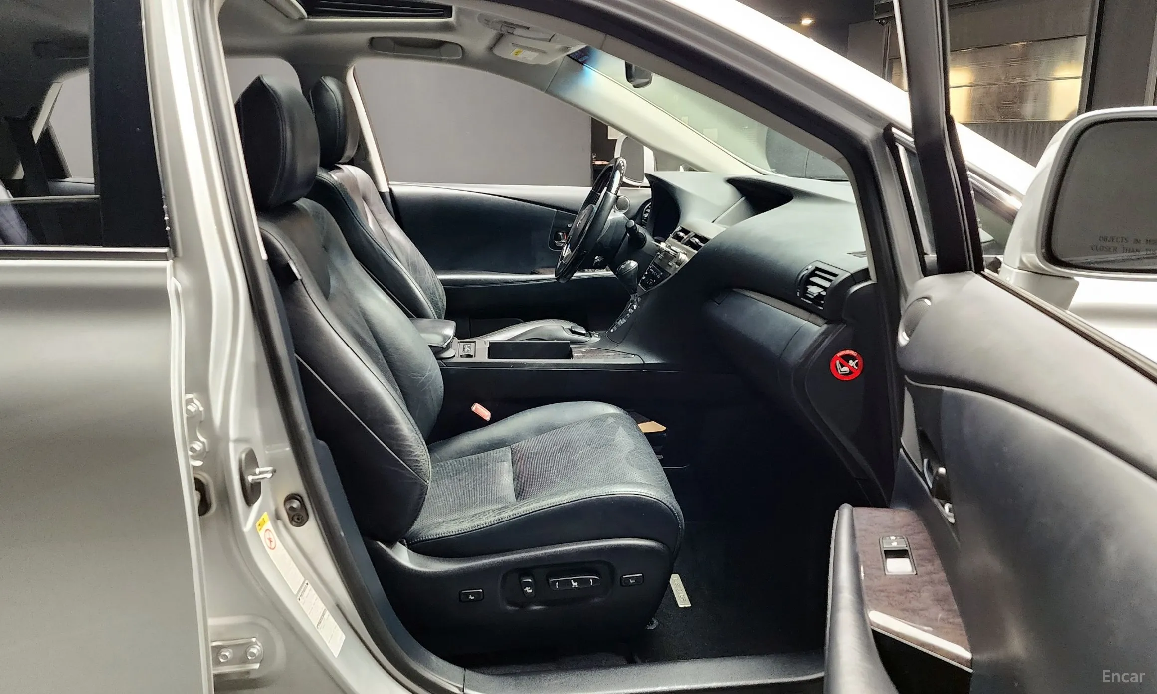 Lexus RX350 превью 10