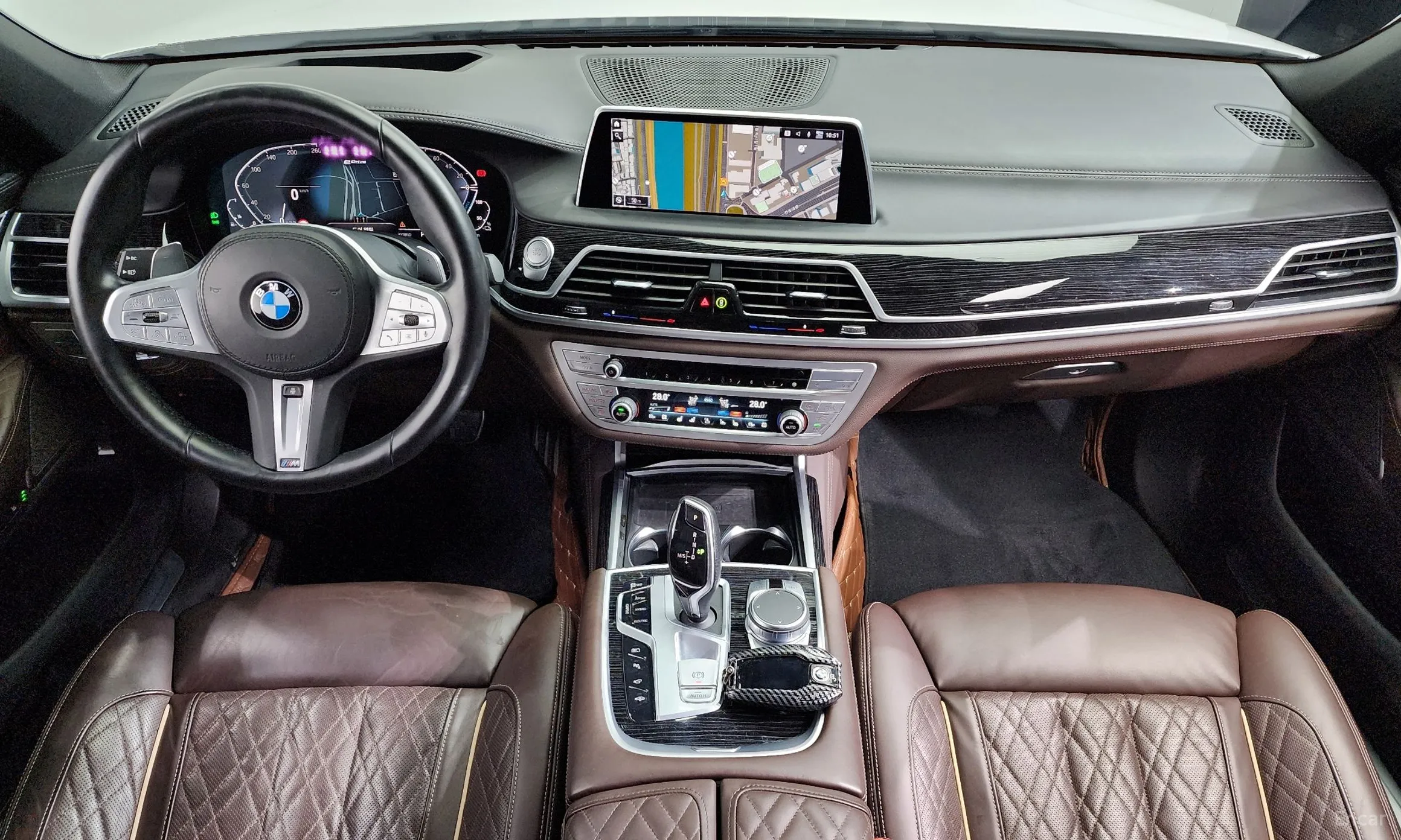 BMW 7 Series (G11) превью 4