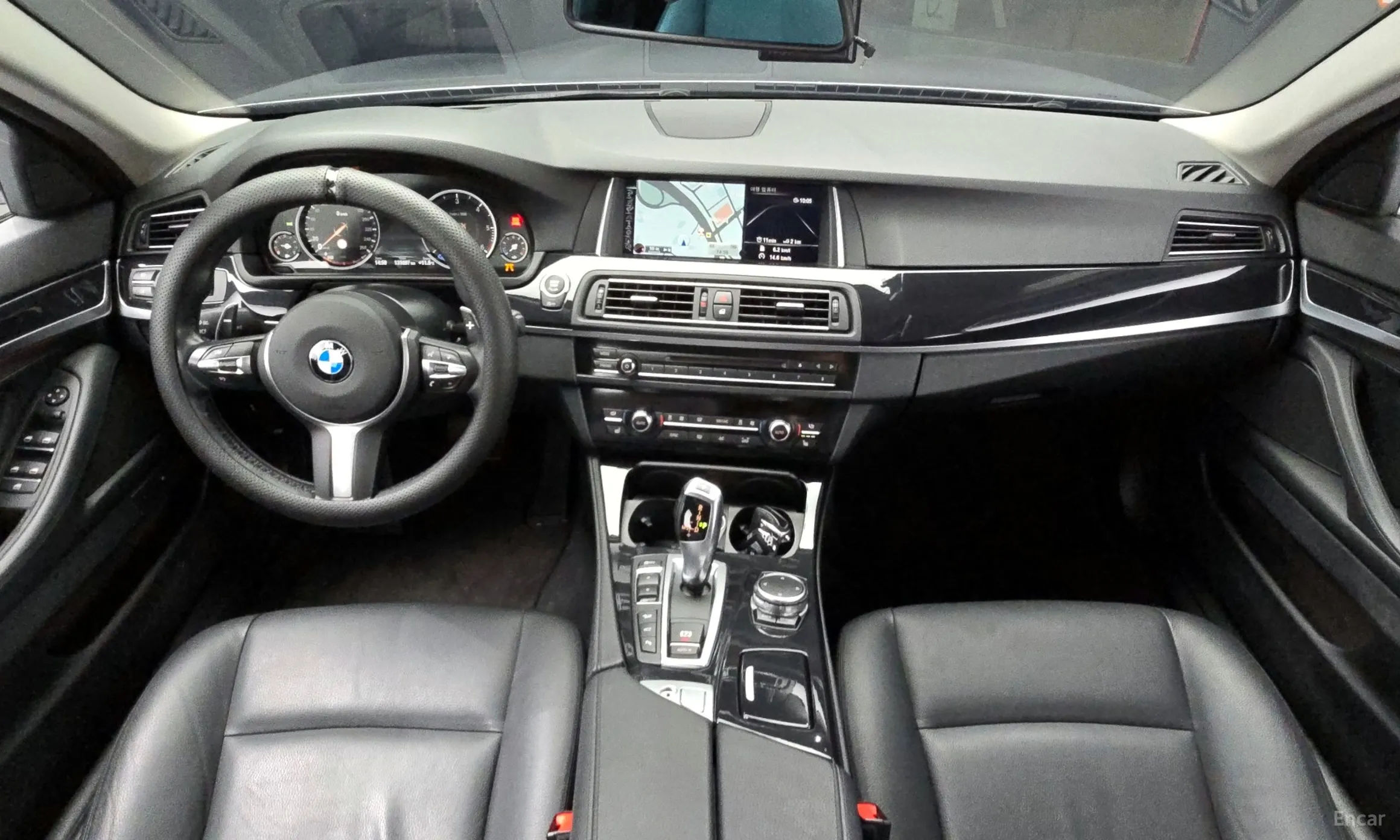 BMW 5 Series (F10) превью 4