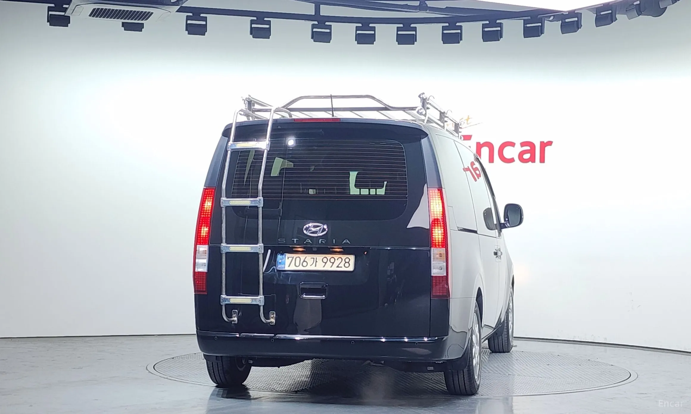 Hyundai Staria превью 3