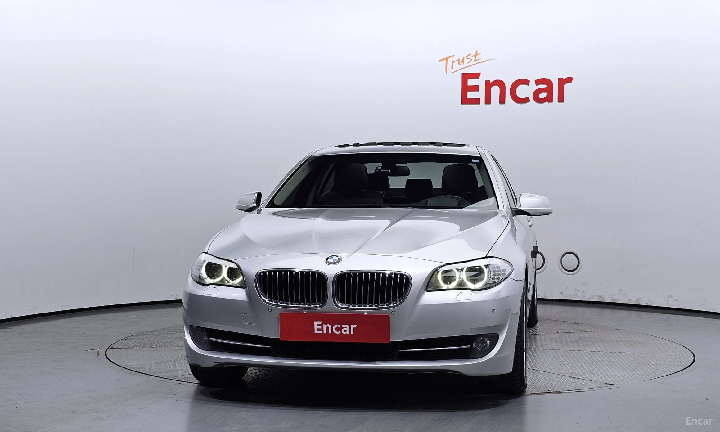 BMW 5 Series (F10) превью 2