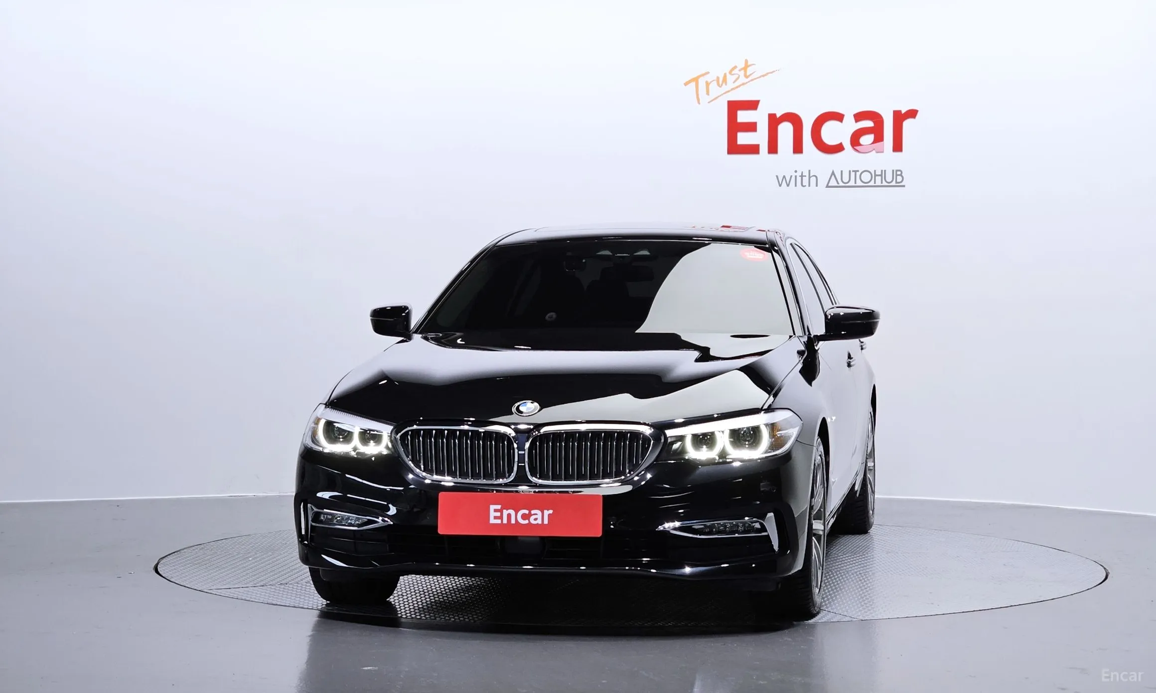 BMW 5 Series (G30) превью 2