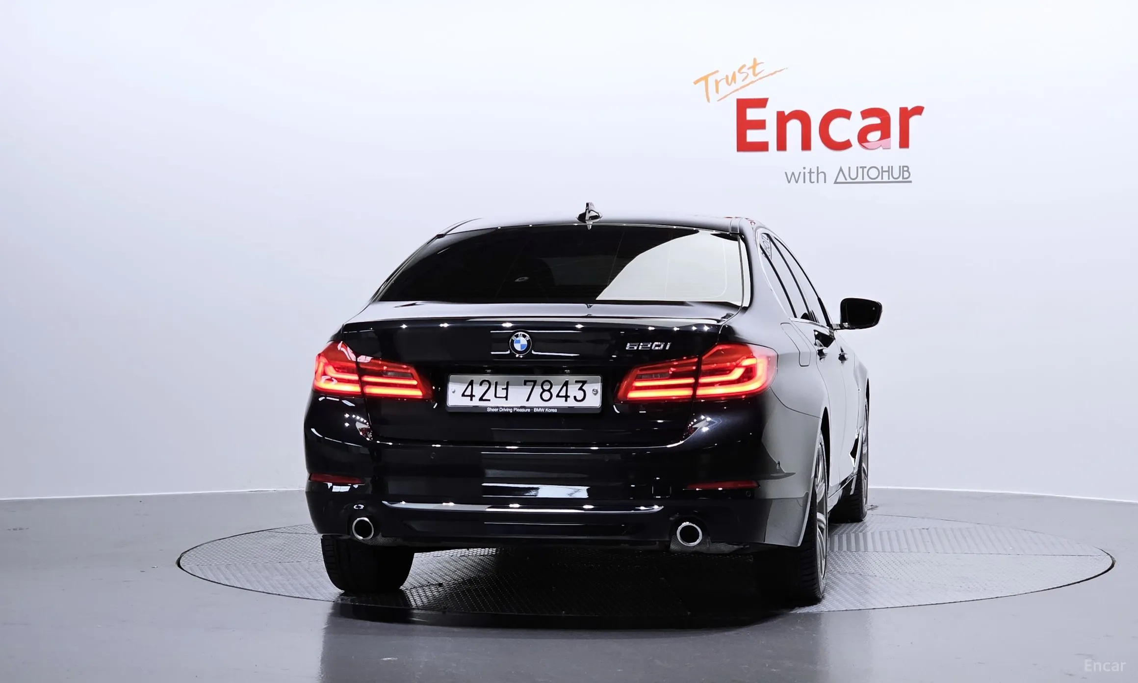 BMW 5 Series (G30) превью 3