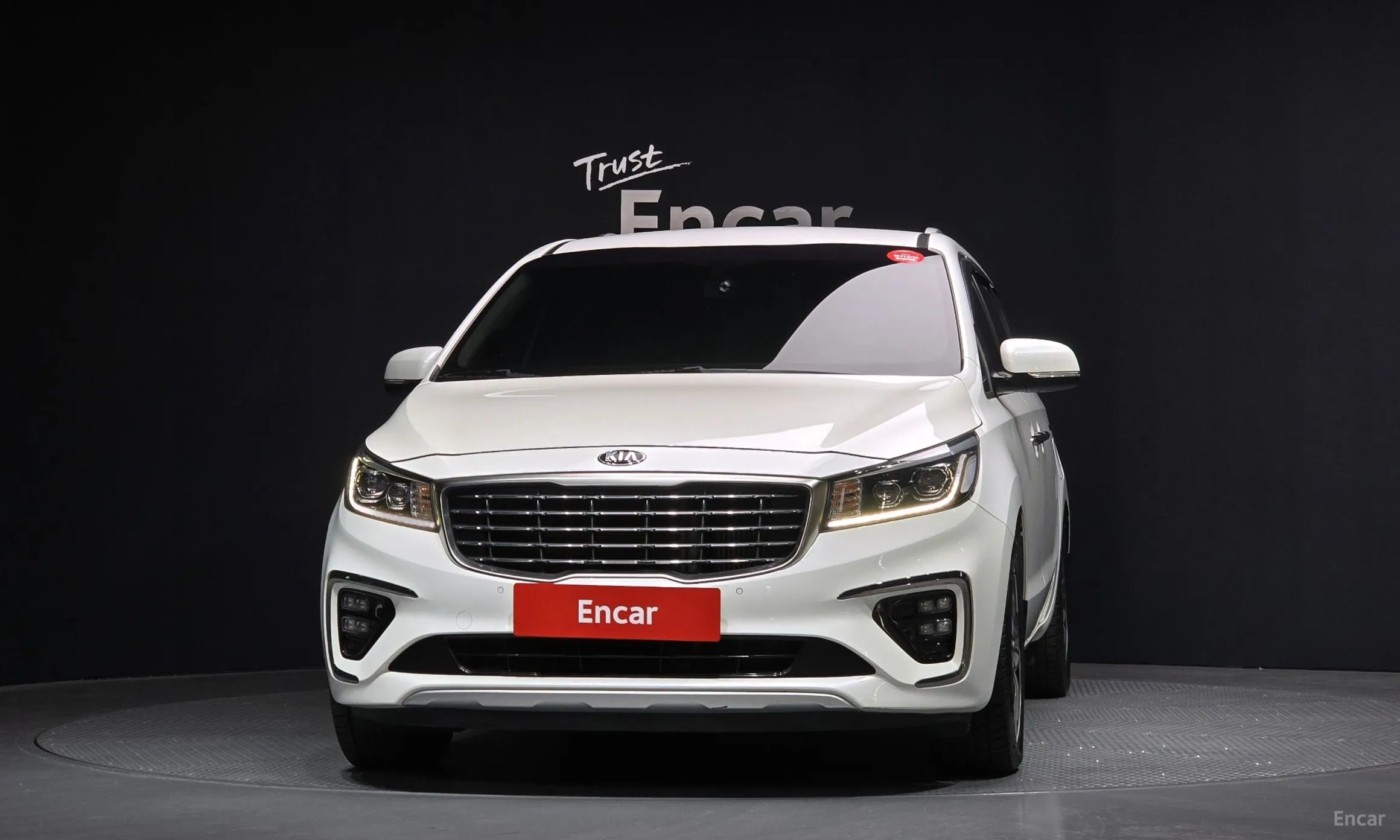 Kia Carnival превью 2
