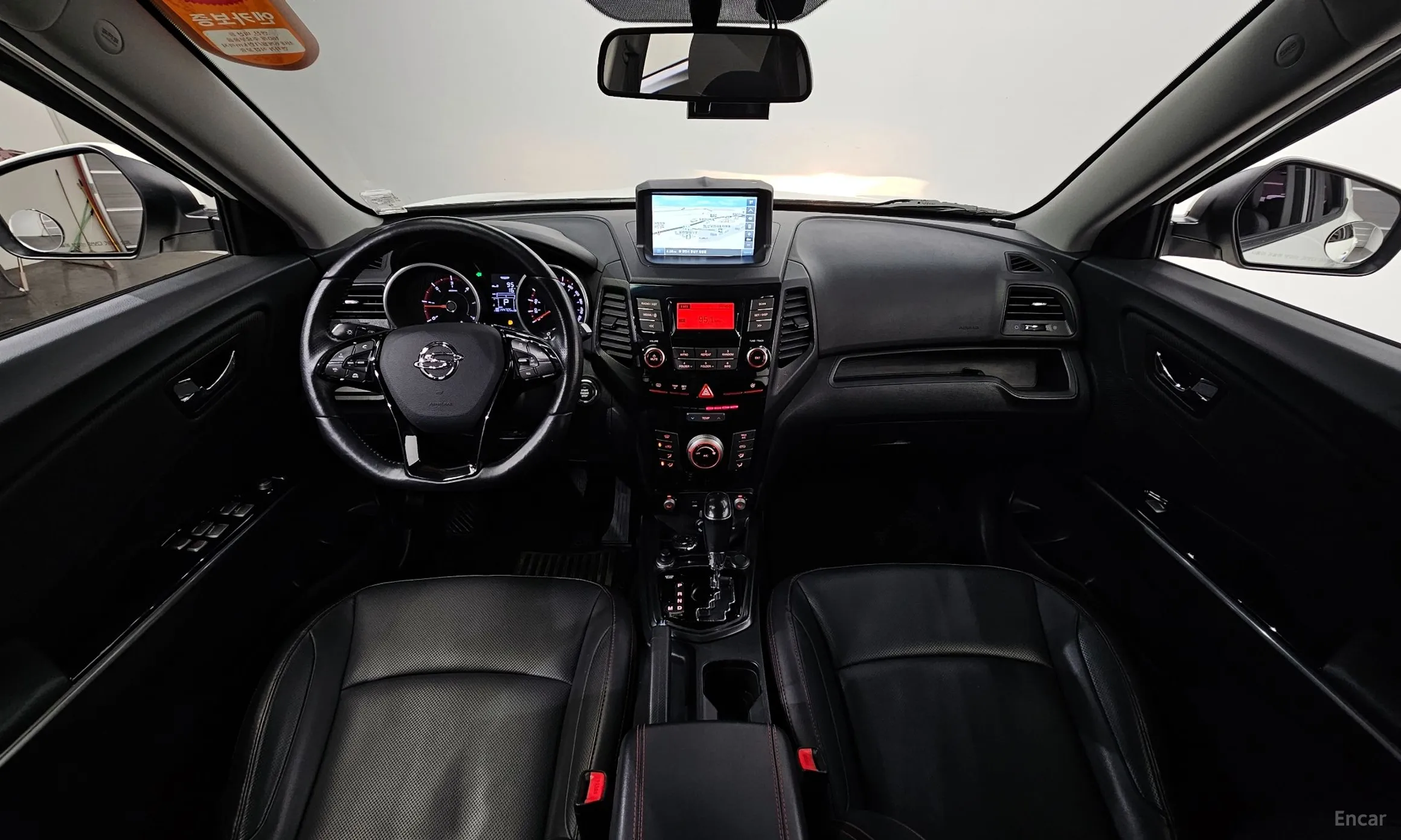 KG Mobility (SsangYong) Tivoli Air превью 4