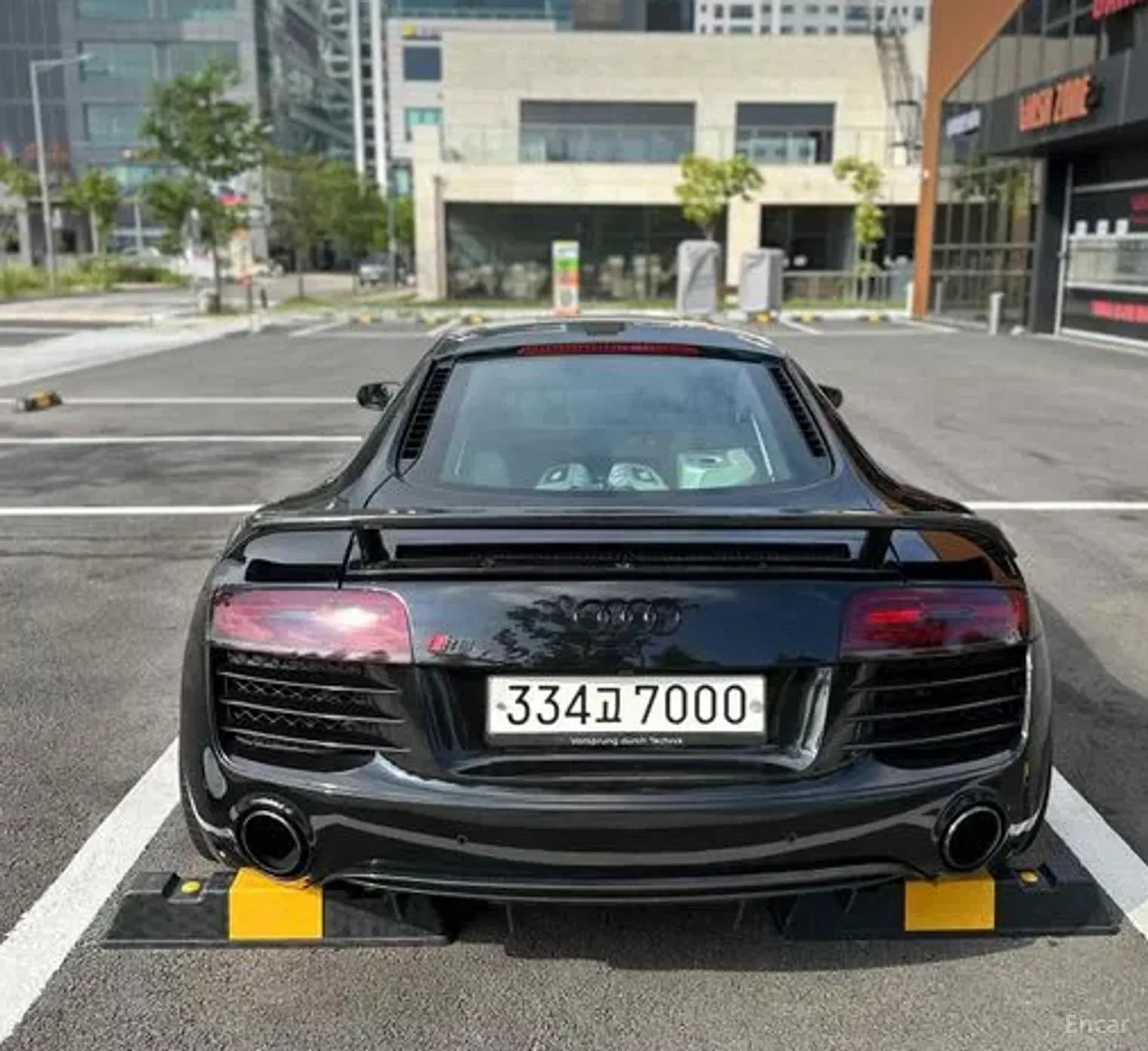 Audi R8 превью 3