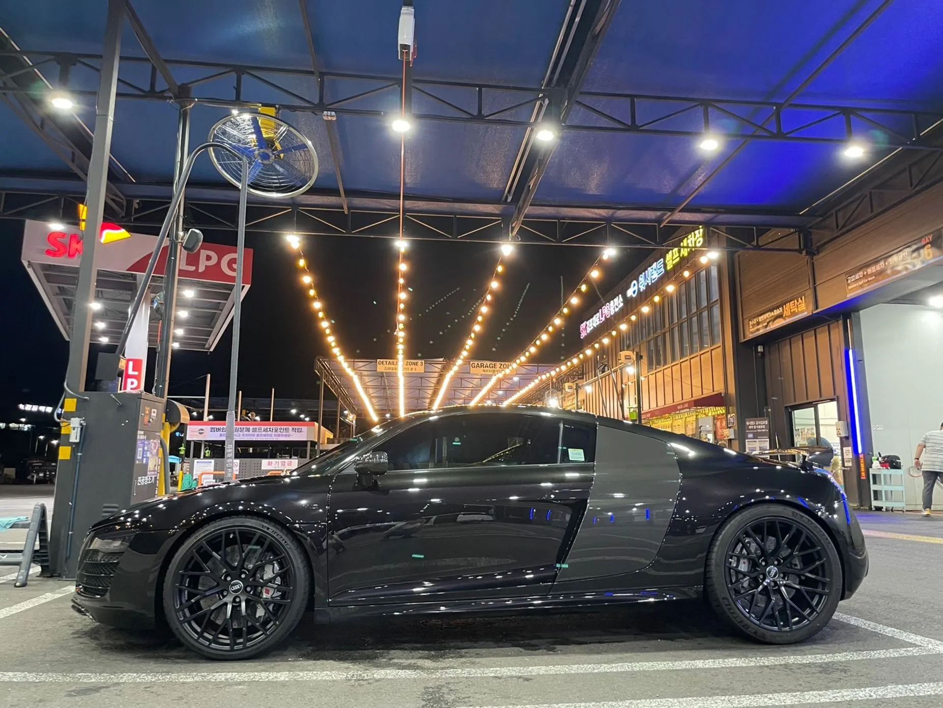 Audi R8 превью 4