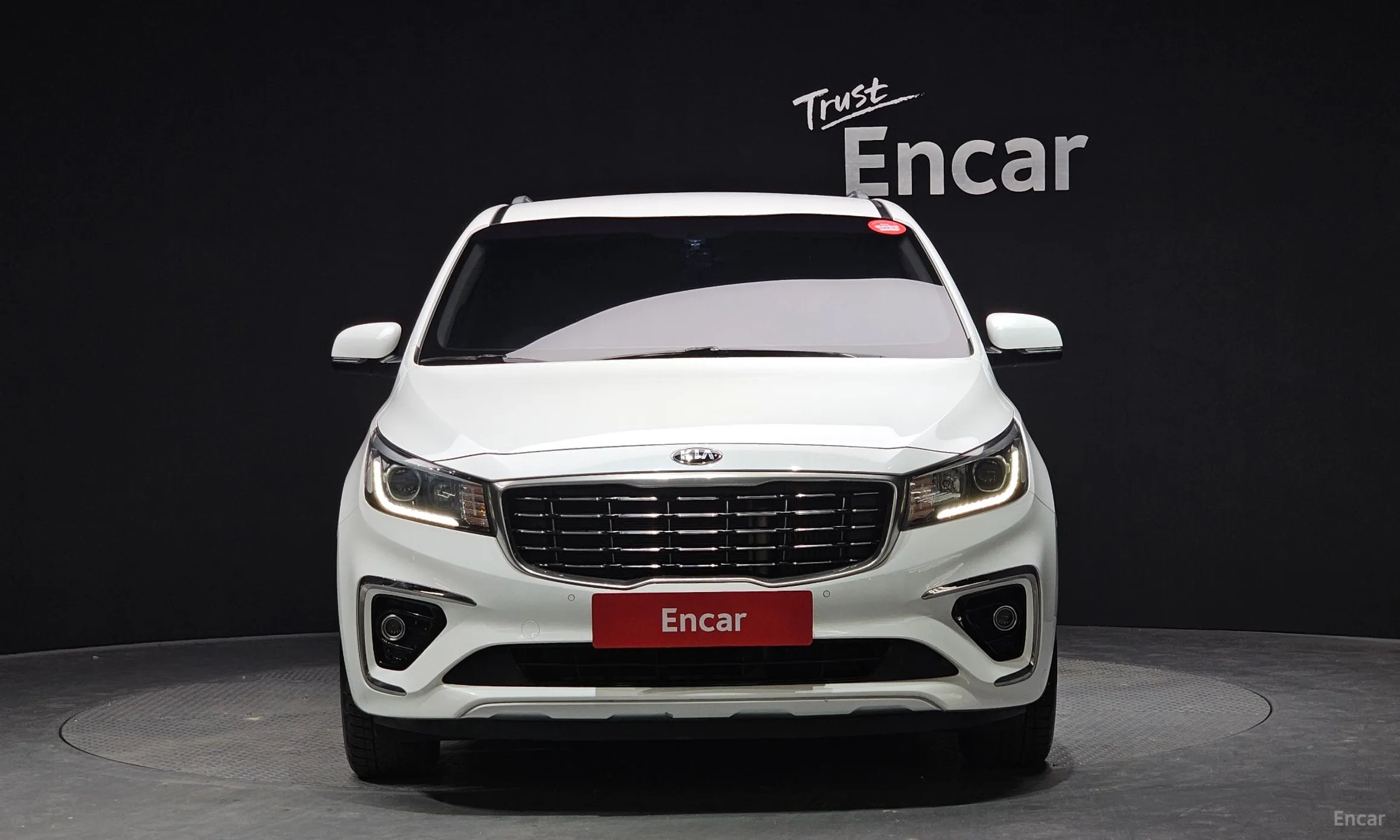 Kia Carnival превью 2