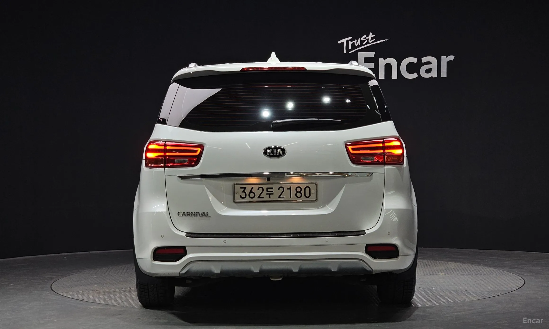 Kia Carnival превью 3