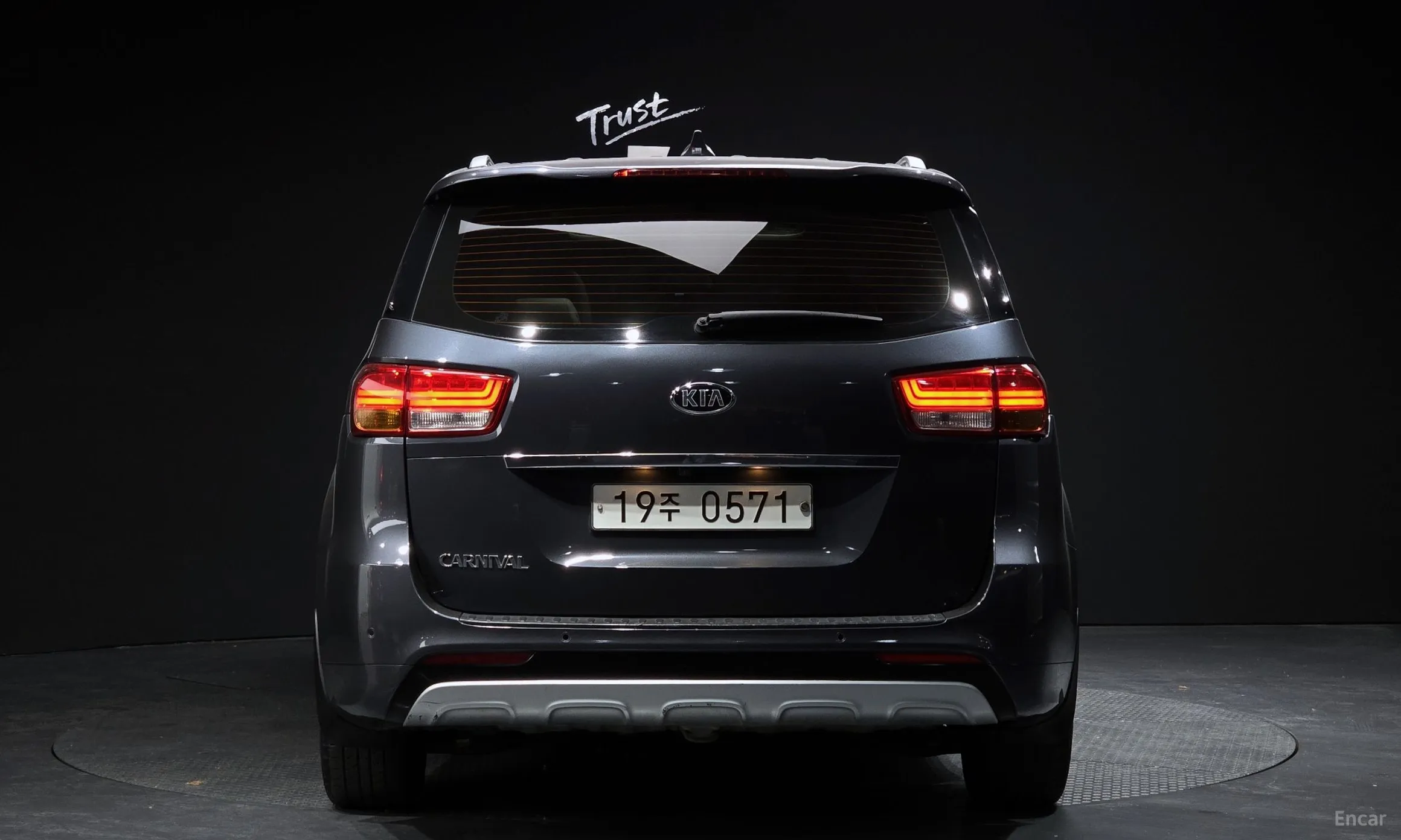 Kia Carnival превью 3
