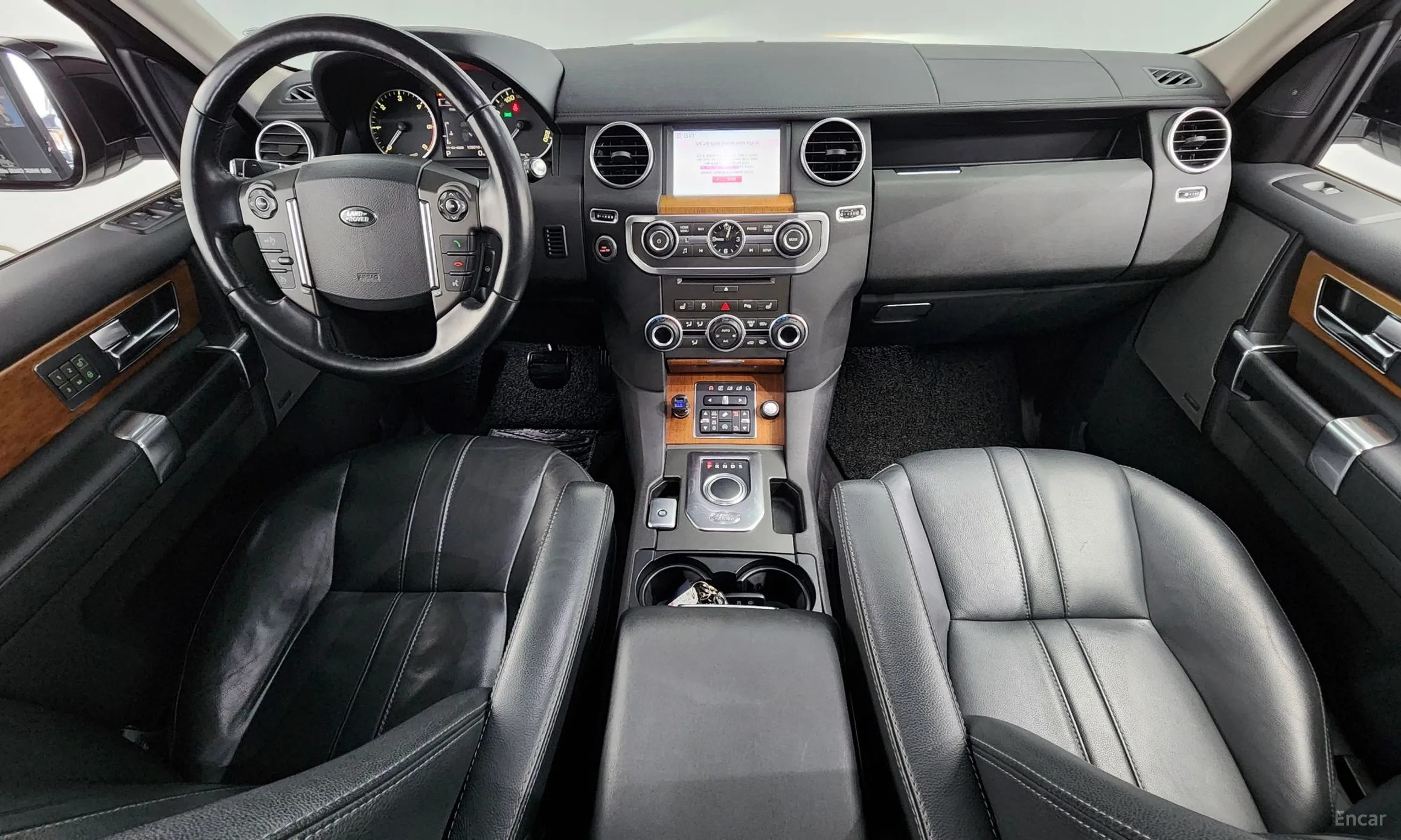 Land Rover Discovery 4 превью 4
