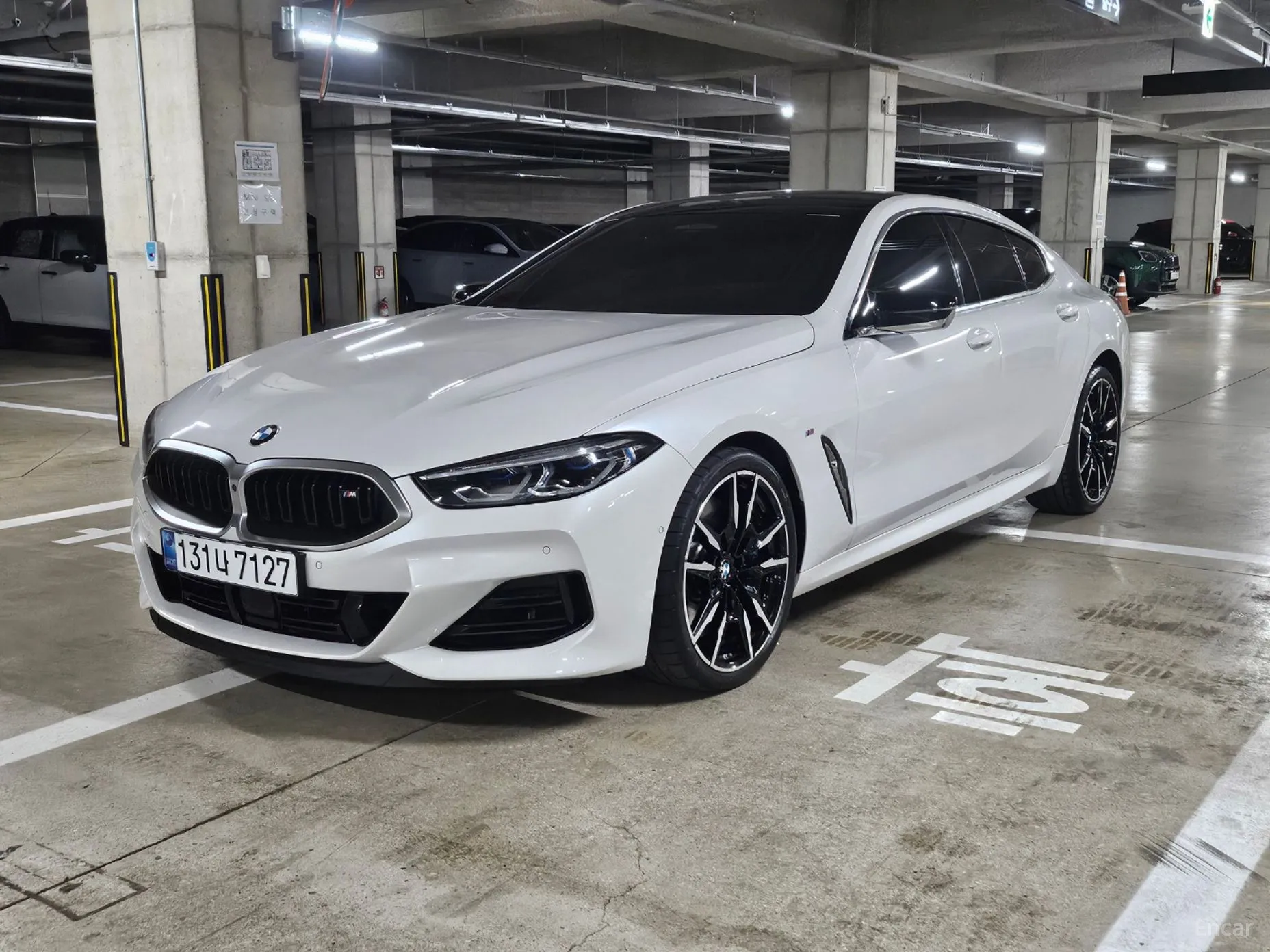 BMW 8-series (G15)