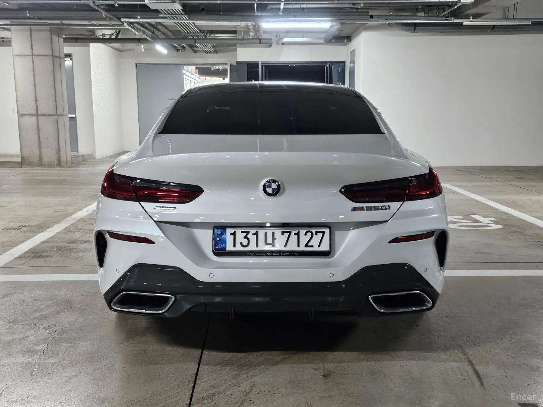 BMW 8-series (G15) превью 3