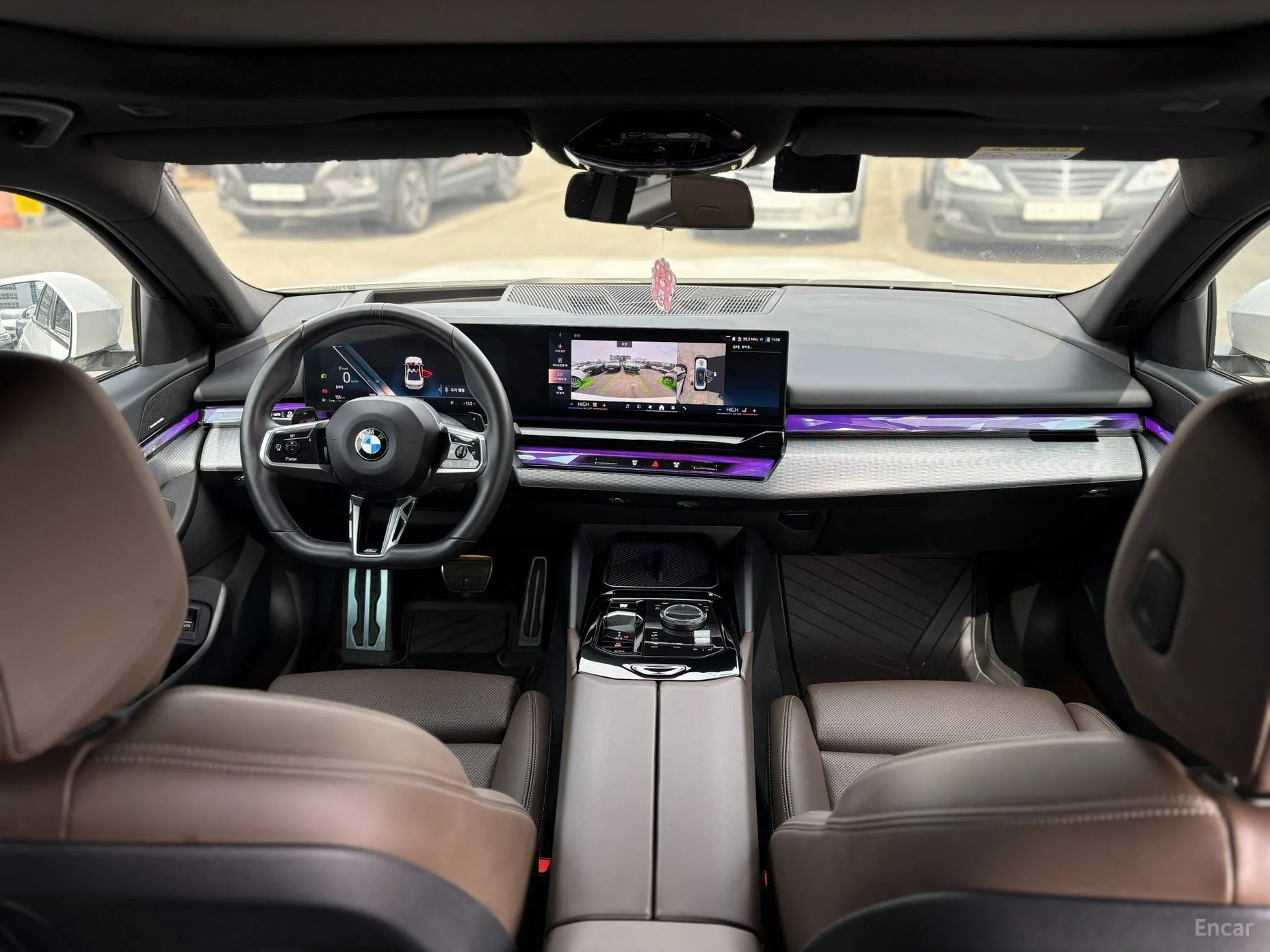 BMW 5 Series (G60) превью 4
