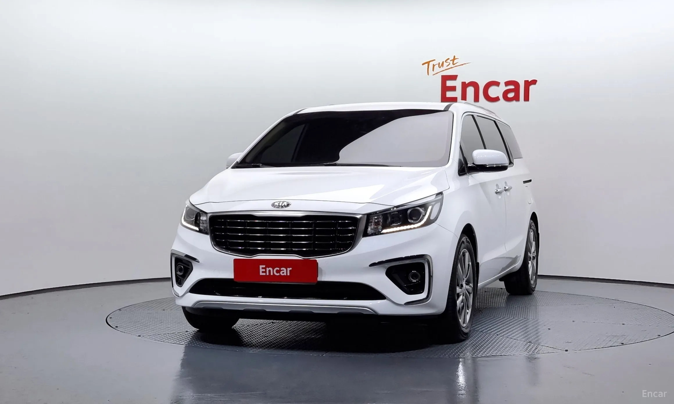 Kia Carnival превью 2