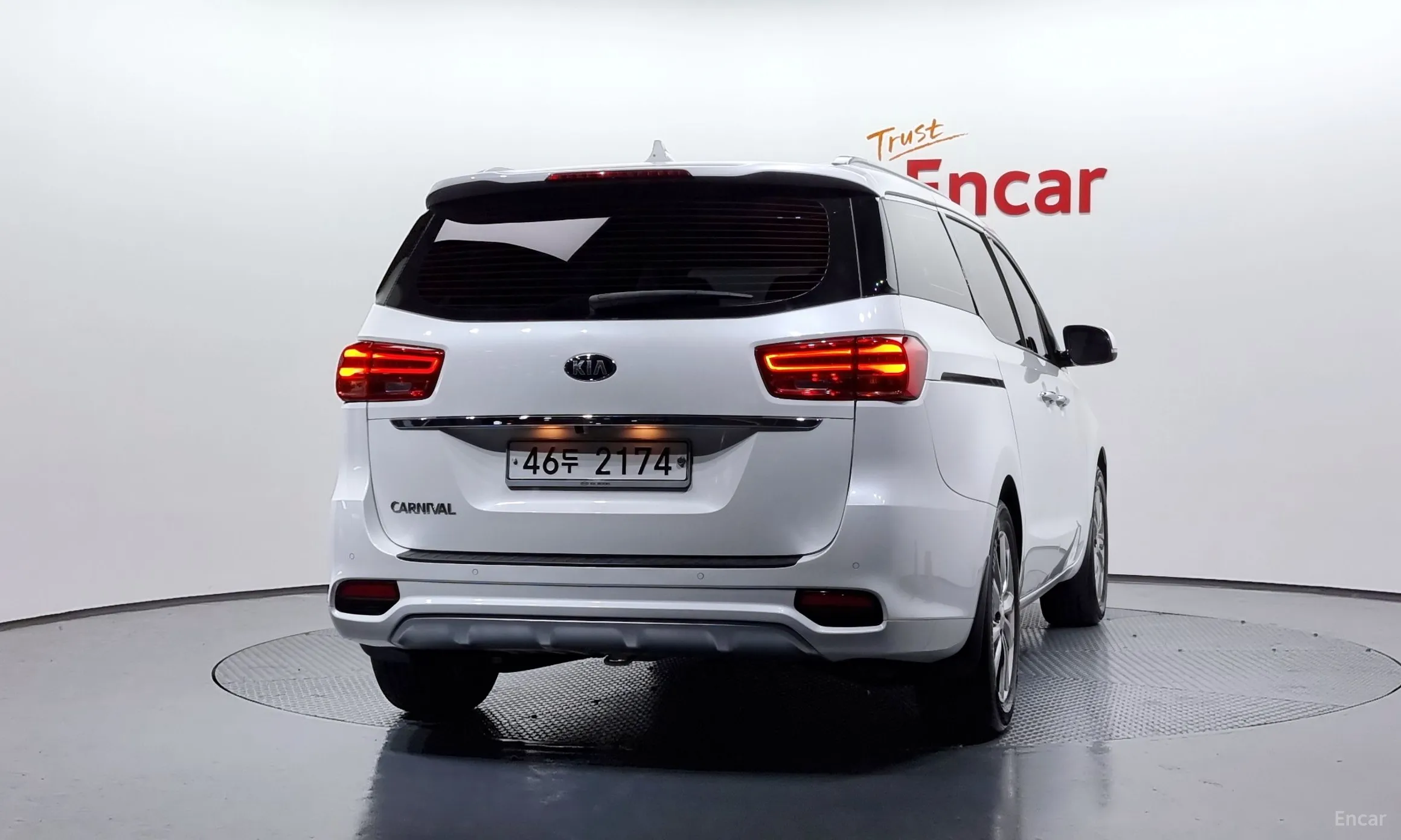 Kia Carnival превью 3