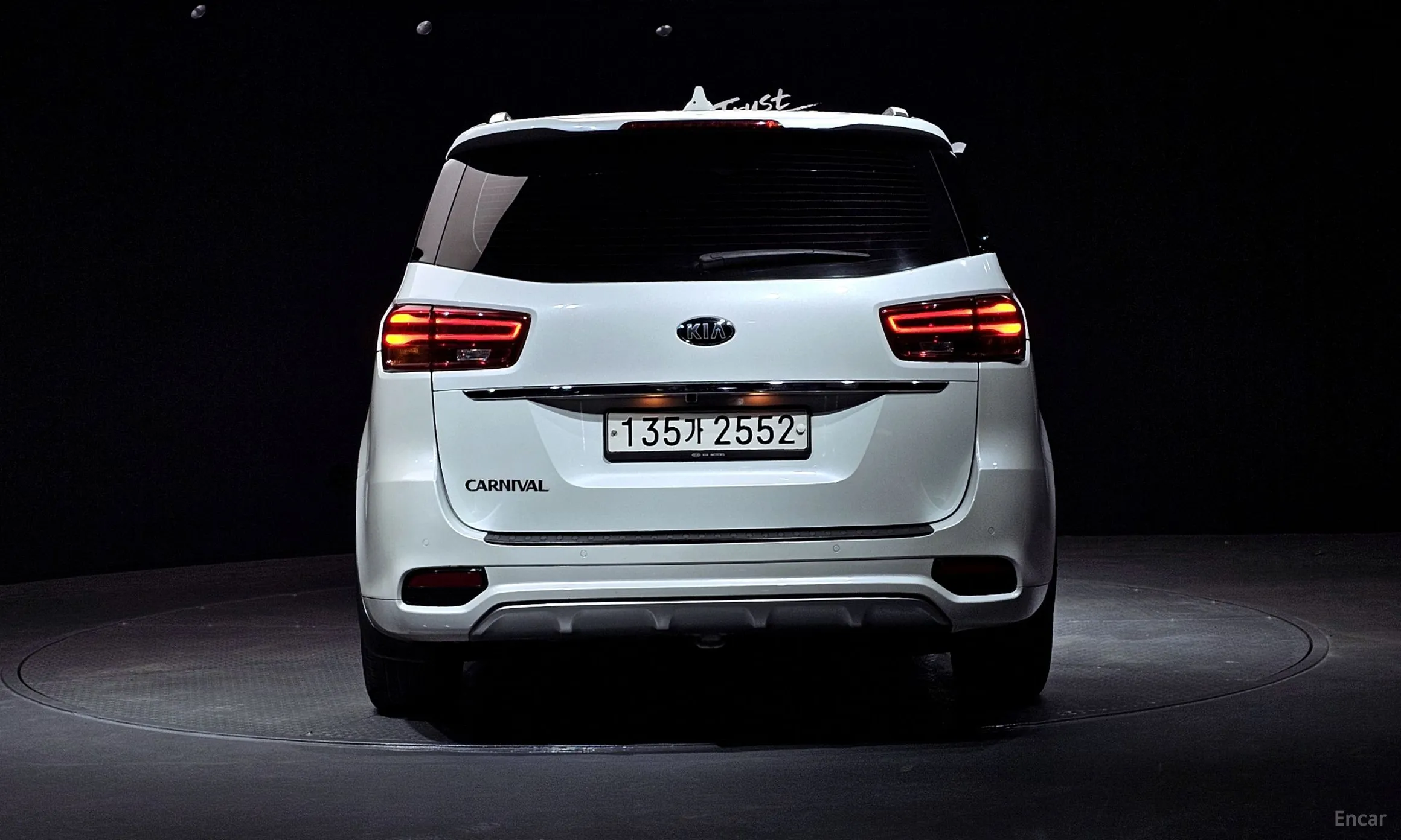 Kia Carnival превью 3