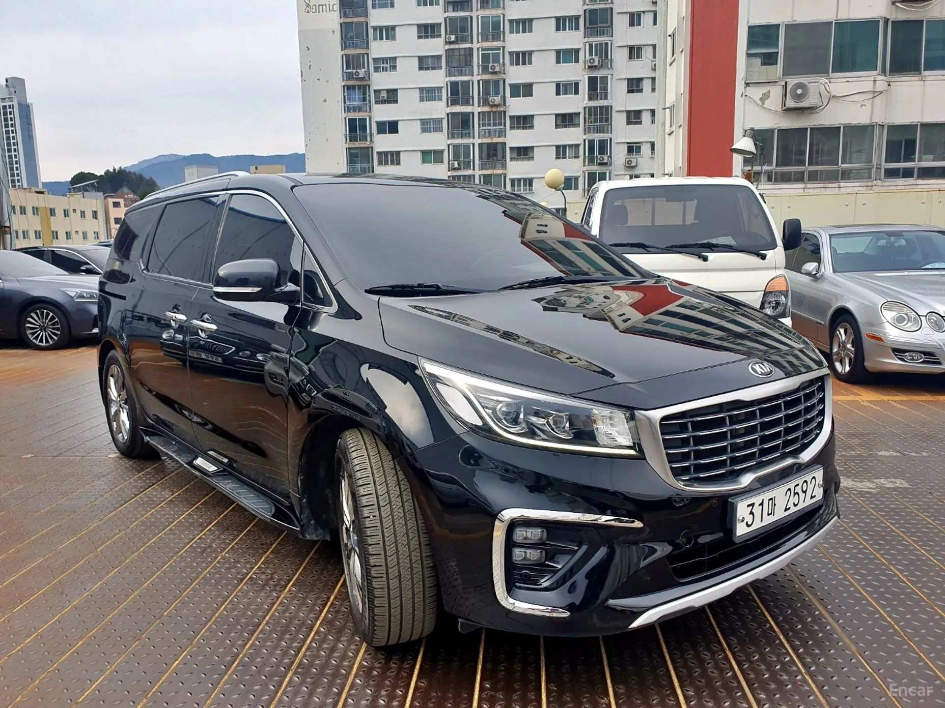Kia Carnival превью 2