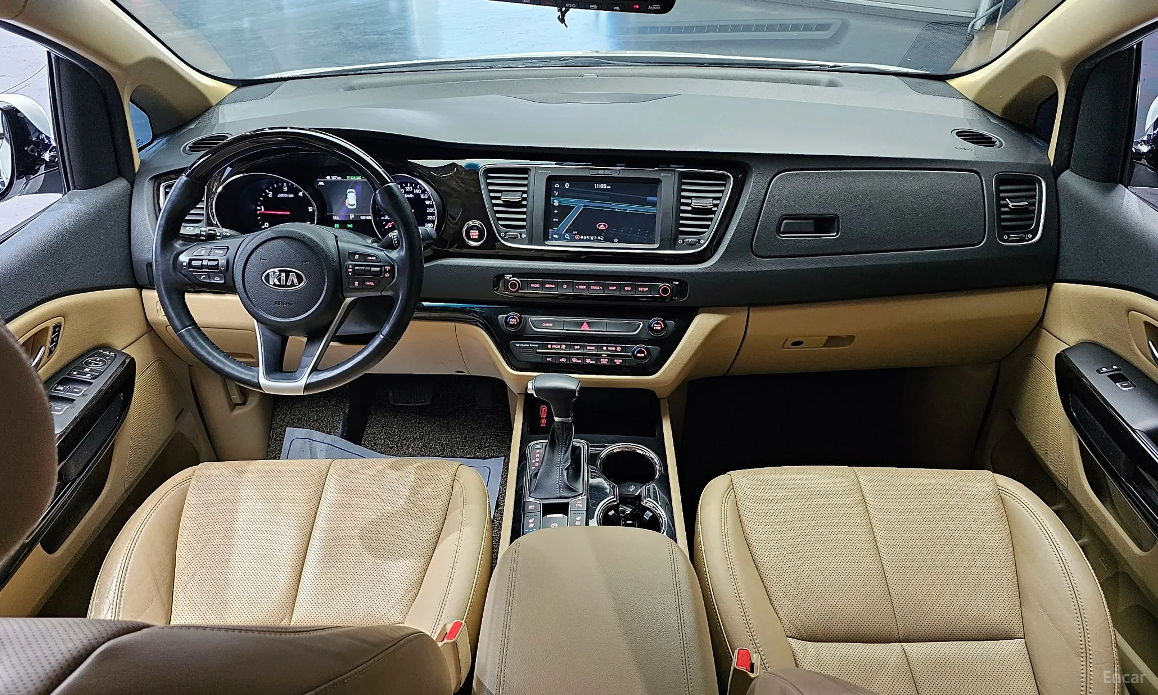 Kia Carnival превью 4