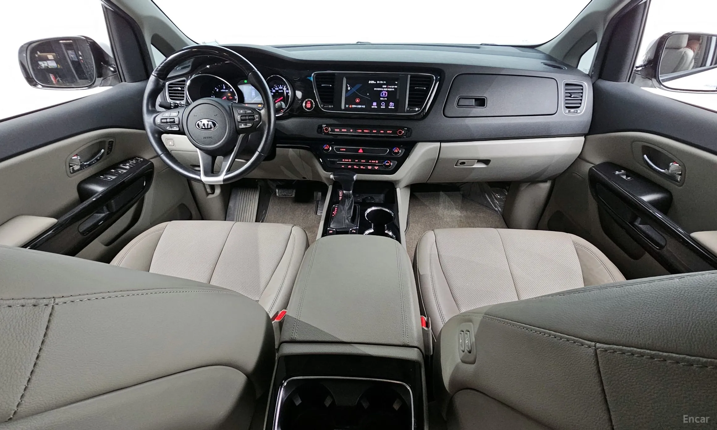 Kia Carnival превью 4