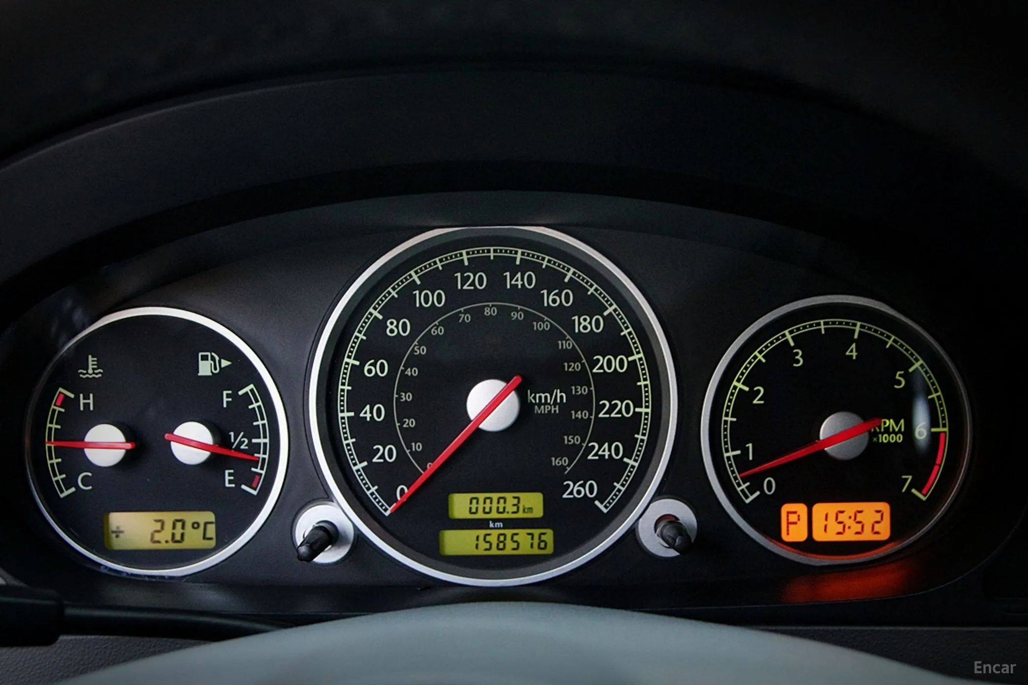 Chrysler Crossfire превью 12