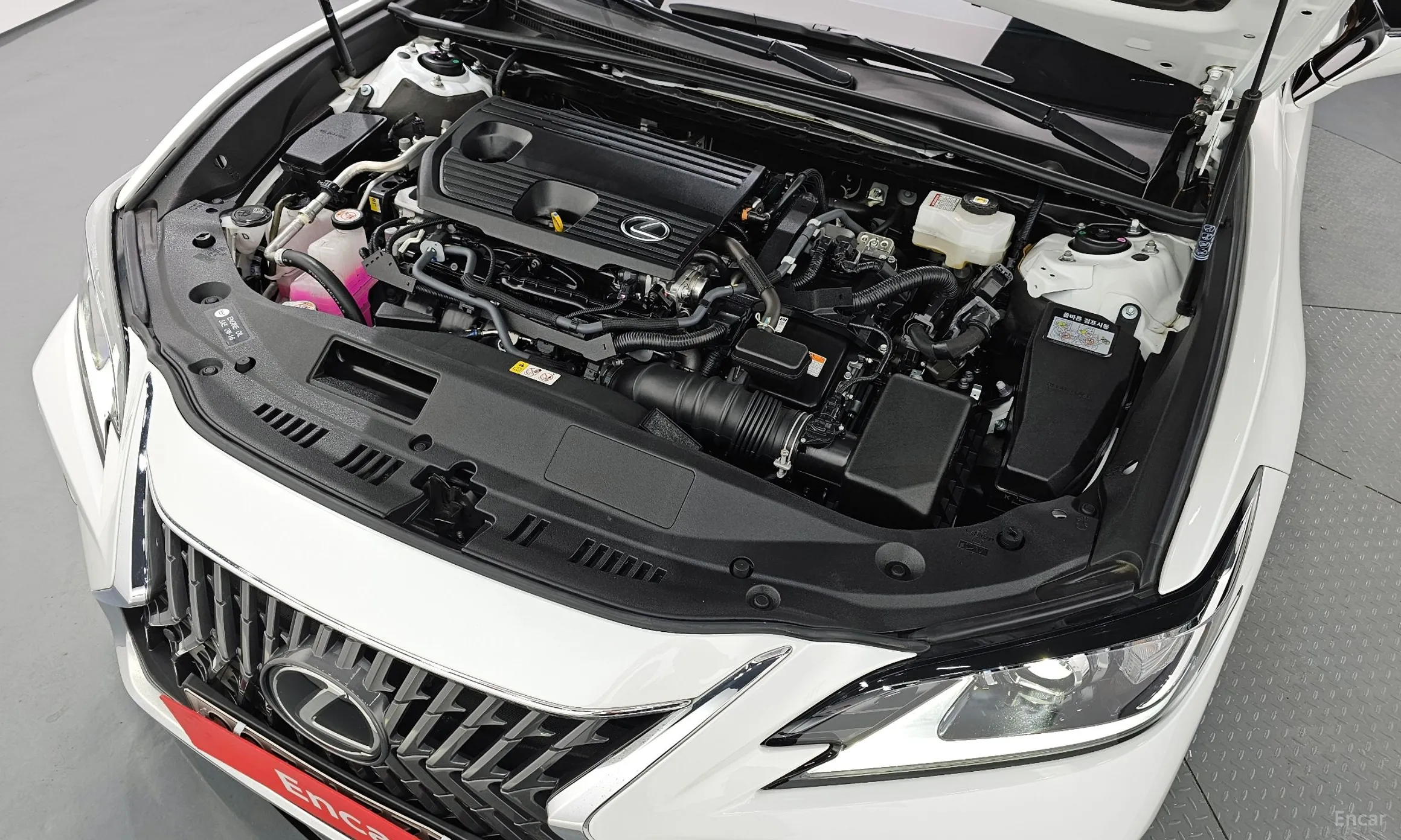 Lexus ES300h 7th Generation превью 6