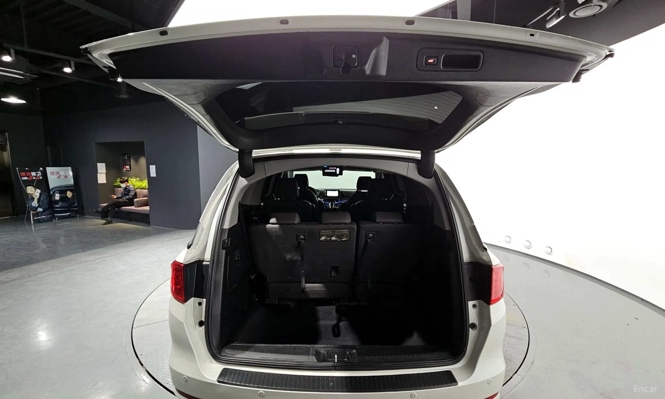 Honda Odyssey превью 17