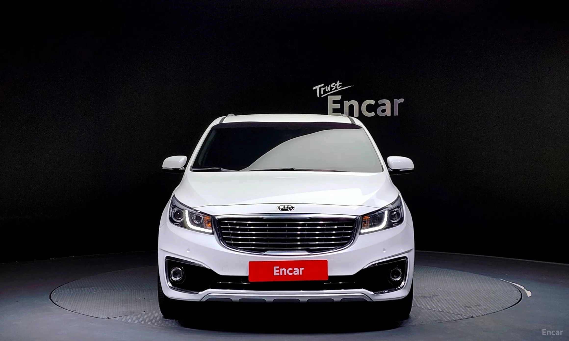 Kia Carnival превью 2