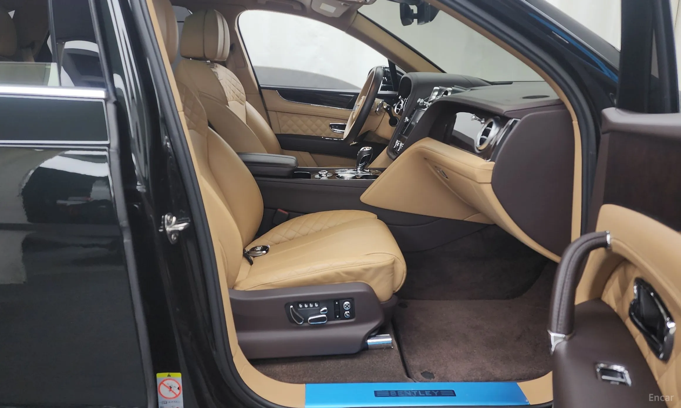 Bentley Bentayga превью 11