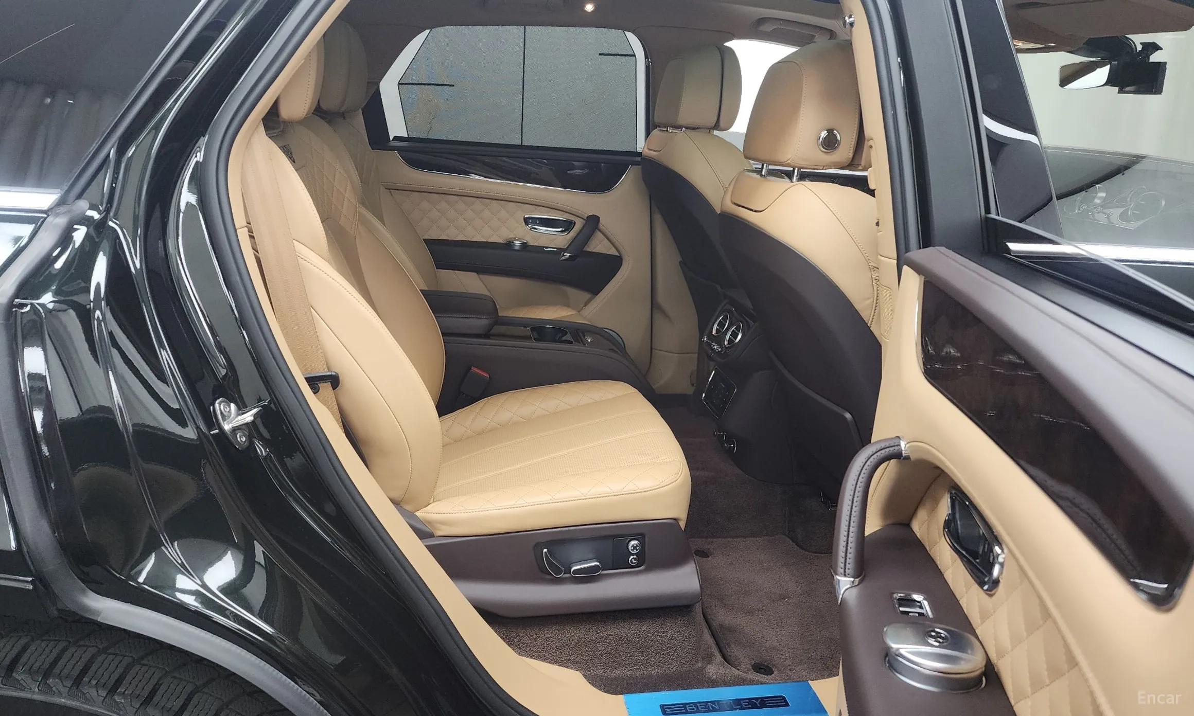 Bentley Bentayga превью 12